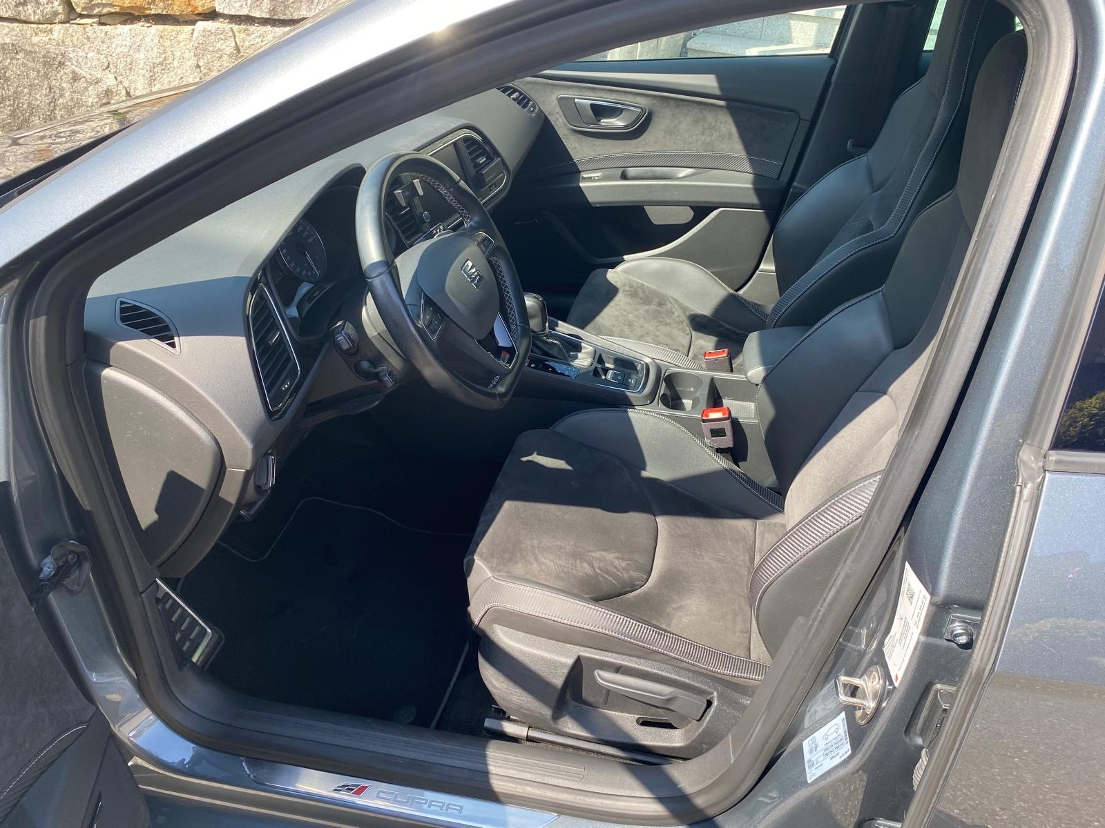 SEAT Leon 2.0 TSI Cupra 300 DSG-image-7