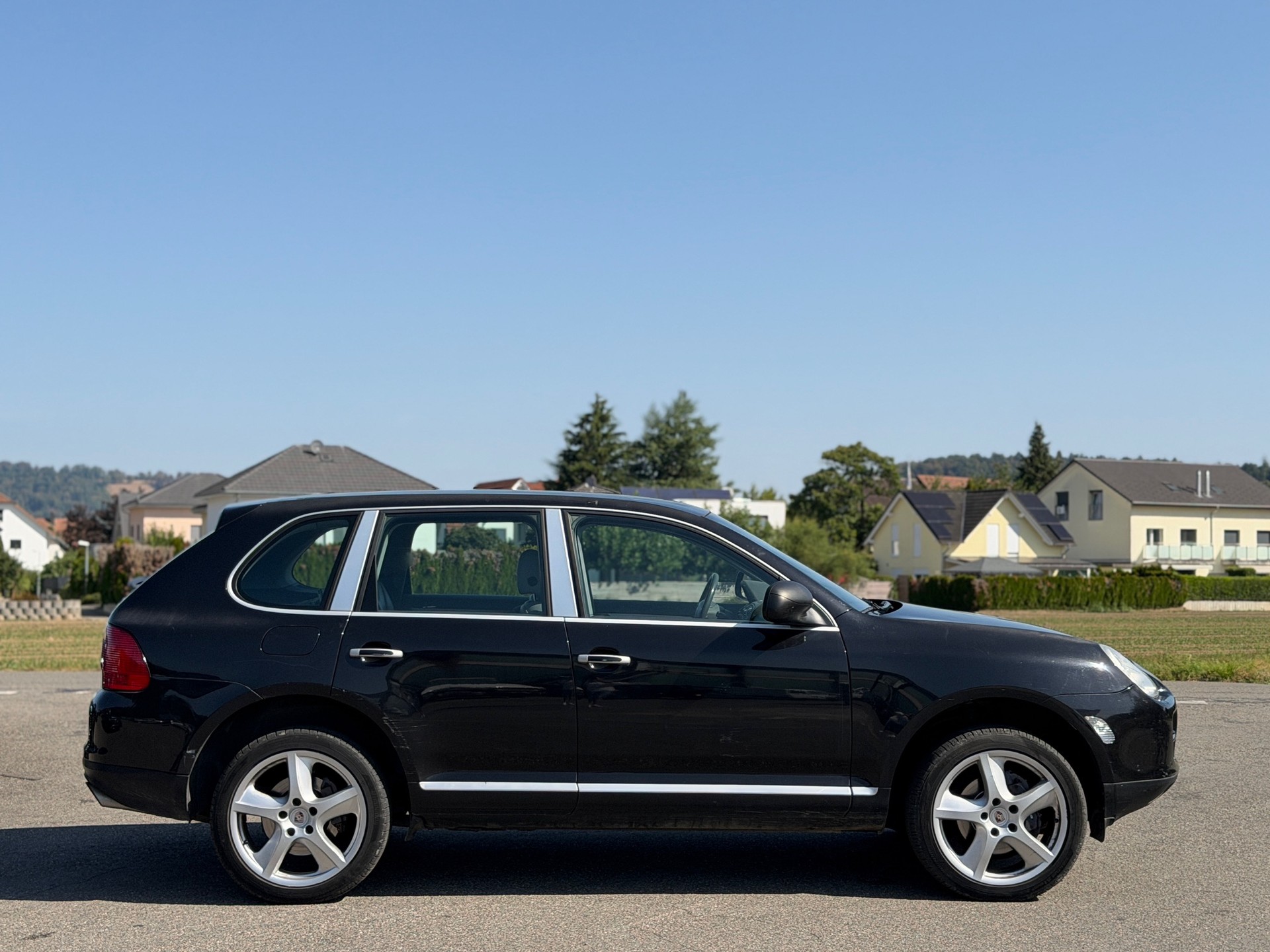 PORSCHE Cayenne-image-10