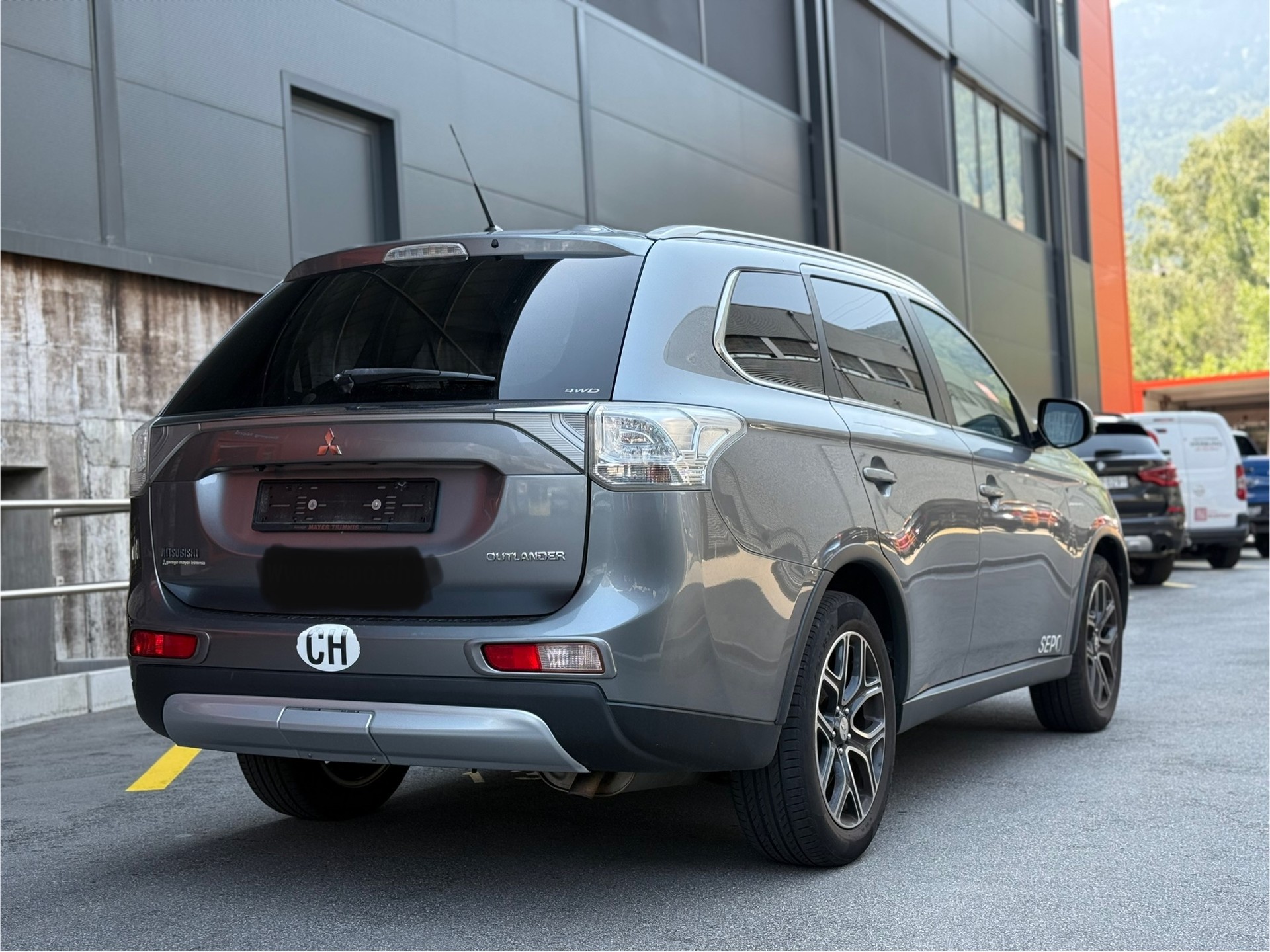 MITSUBISHI Outlander 2.2 DID Navigator 4WD Automatic-showroom-element-3