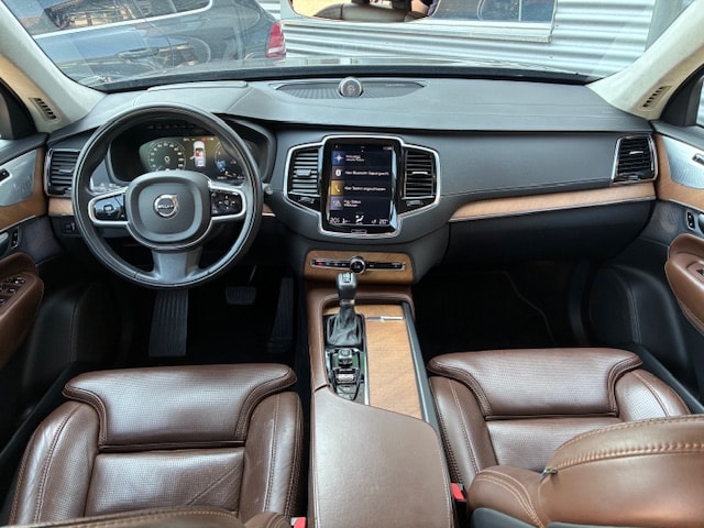VOLVO XC90 T5 AWD Inscription Geartronic-image-8