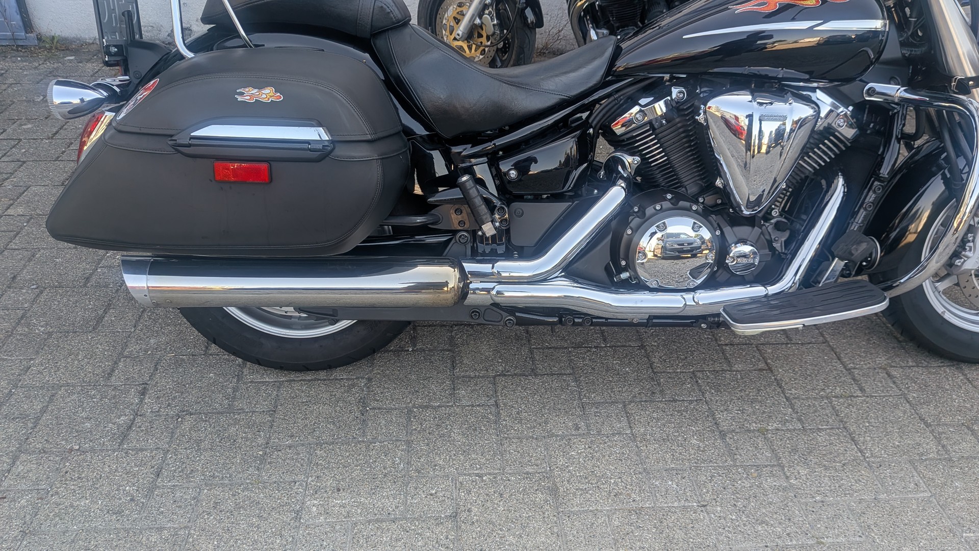 YAMAHA XVS 1300 A Midnight Star-image-8