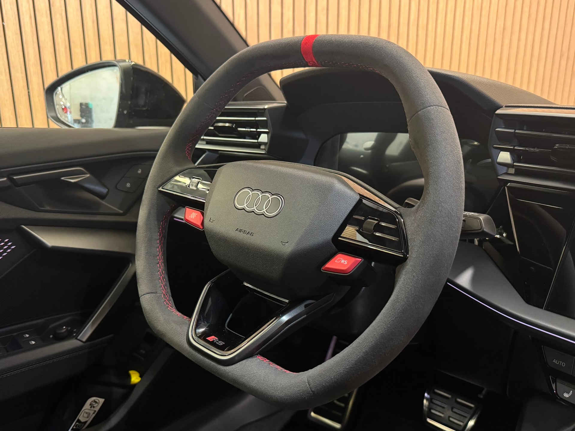 AUDI RS3 Sportback 2.5 TSI quattro S-tronic *5Jahre/100'000km Werksgarantie*-image-13