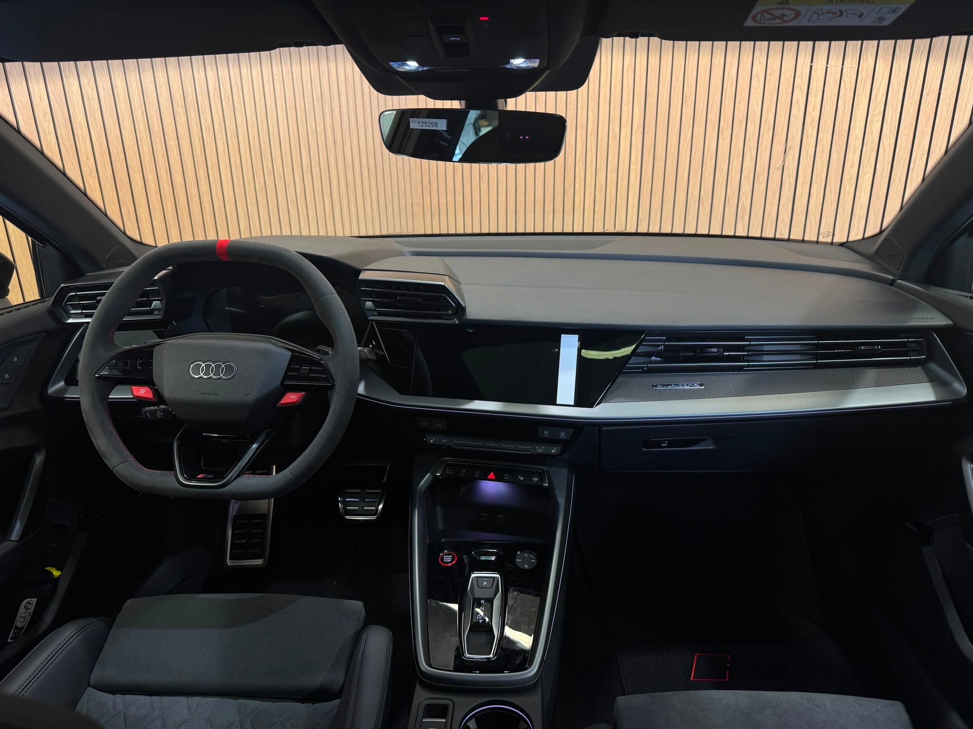AUDI RS3 Sportback 2.5 TSI quattro S-tronic *5Jahre/100'000km Werksgarantie*-image-12