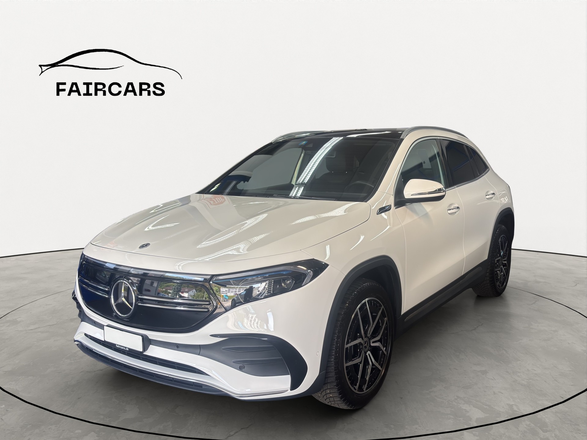 MERCEDES-BENZ EQA 300 AMG Line 4Matic, inkl. gratis Service-showroom-element-1