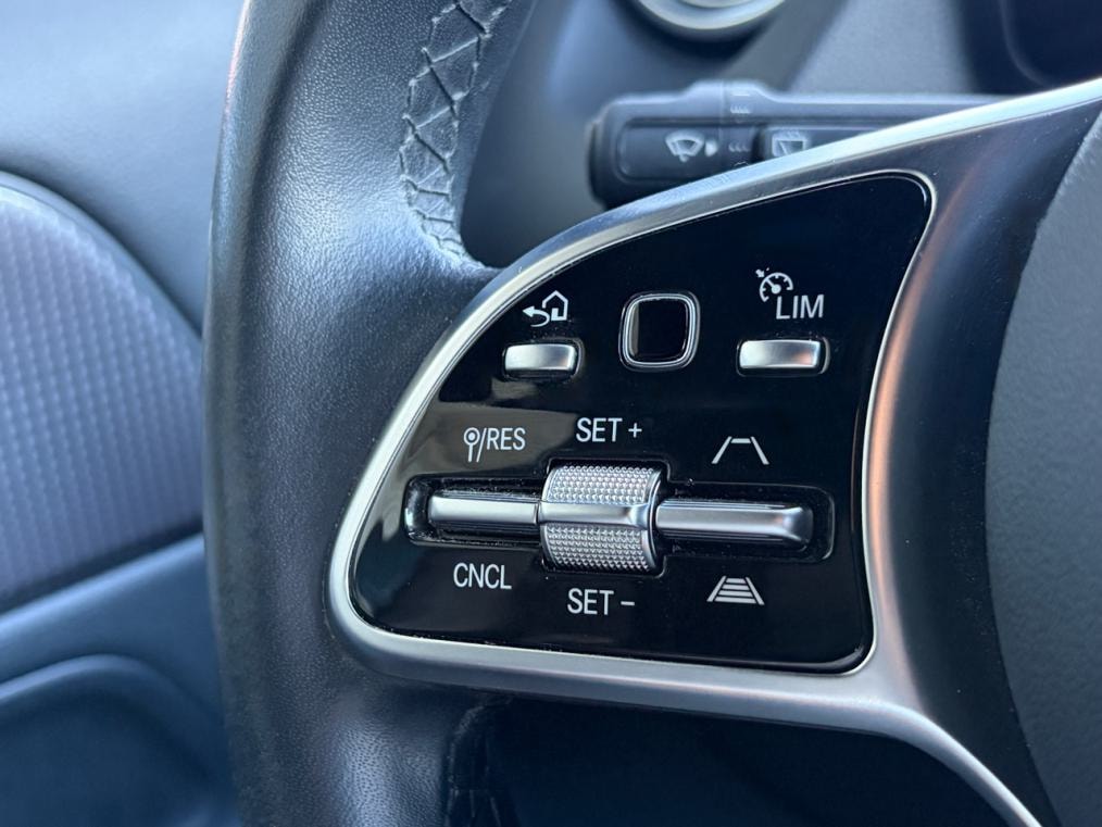 MERCEDES-BENZ EQA 350 4Matic Progressive-image-5
