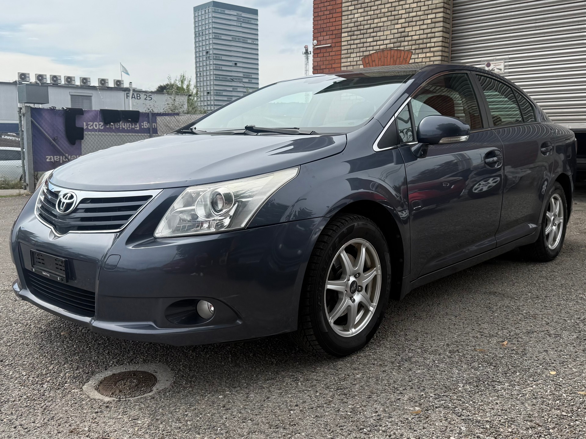 TOYOTA Avensis 2.0D-4D Linea Luna-image-2