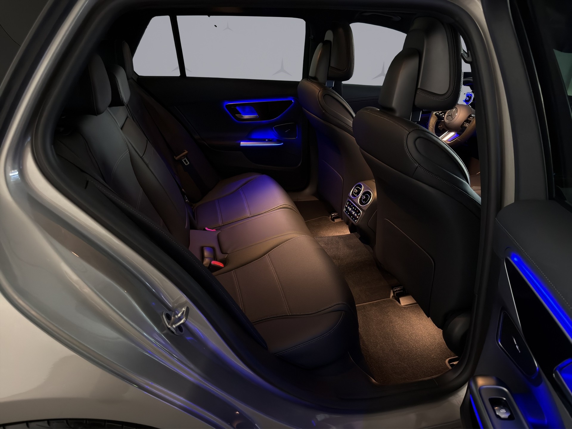 MERCEDES-BENZ C 220 d AMG Line 4matic Kombi-image-15