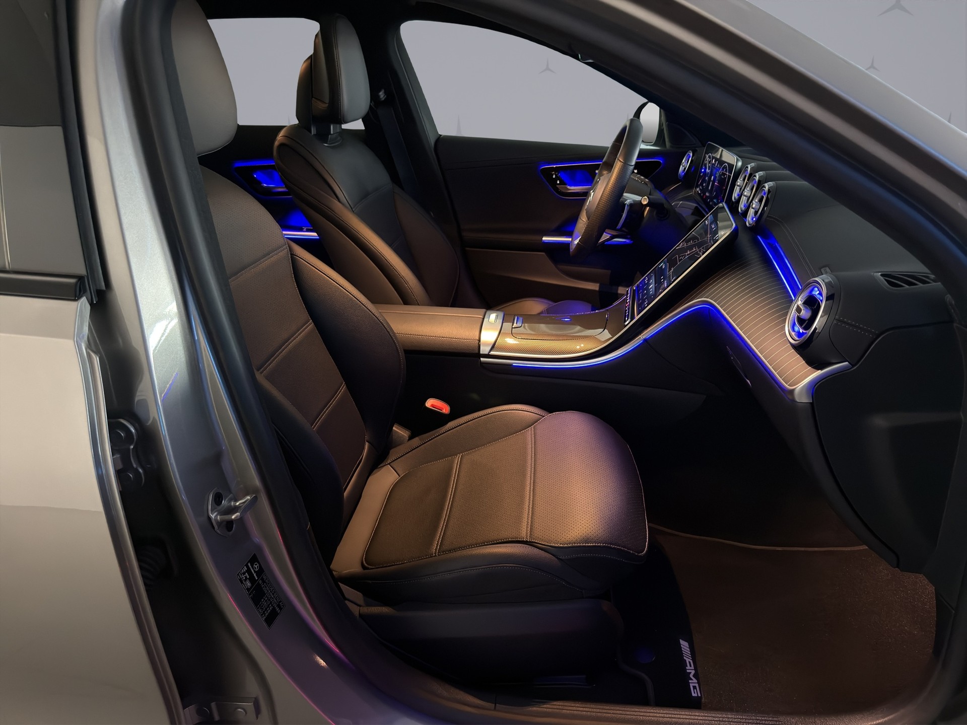 MERCEDES-BENZ C 220 d AMG Line 4matic Kombi-image-14
