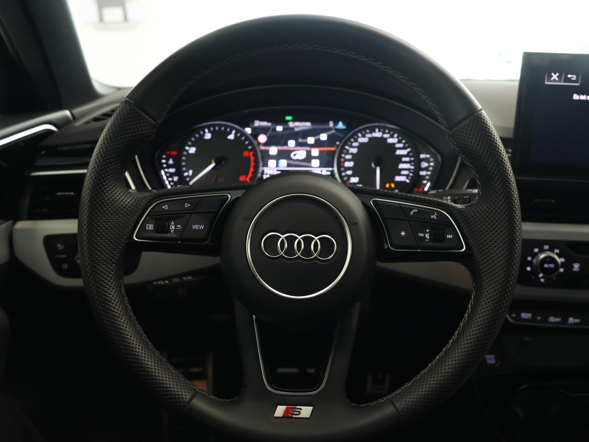 AUDI S4 Avant 3.0 TDI quattro tiptronic *Rückfahrkamera* *Sitzheizung*-image-16
