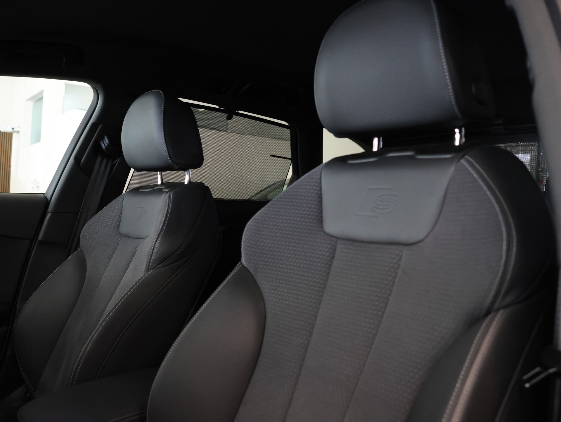 AUDI S4 Avant 3.0 TDI quattro tiptronic *Rückfahrkamera* *Sitzheizung*-image-13