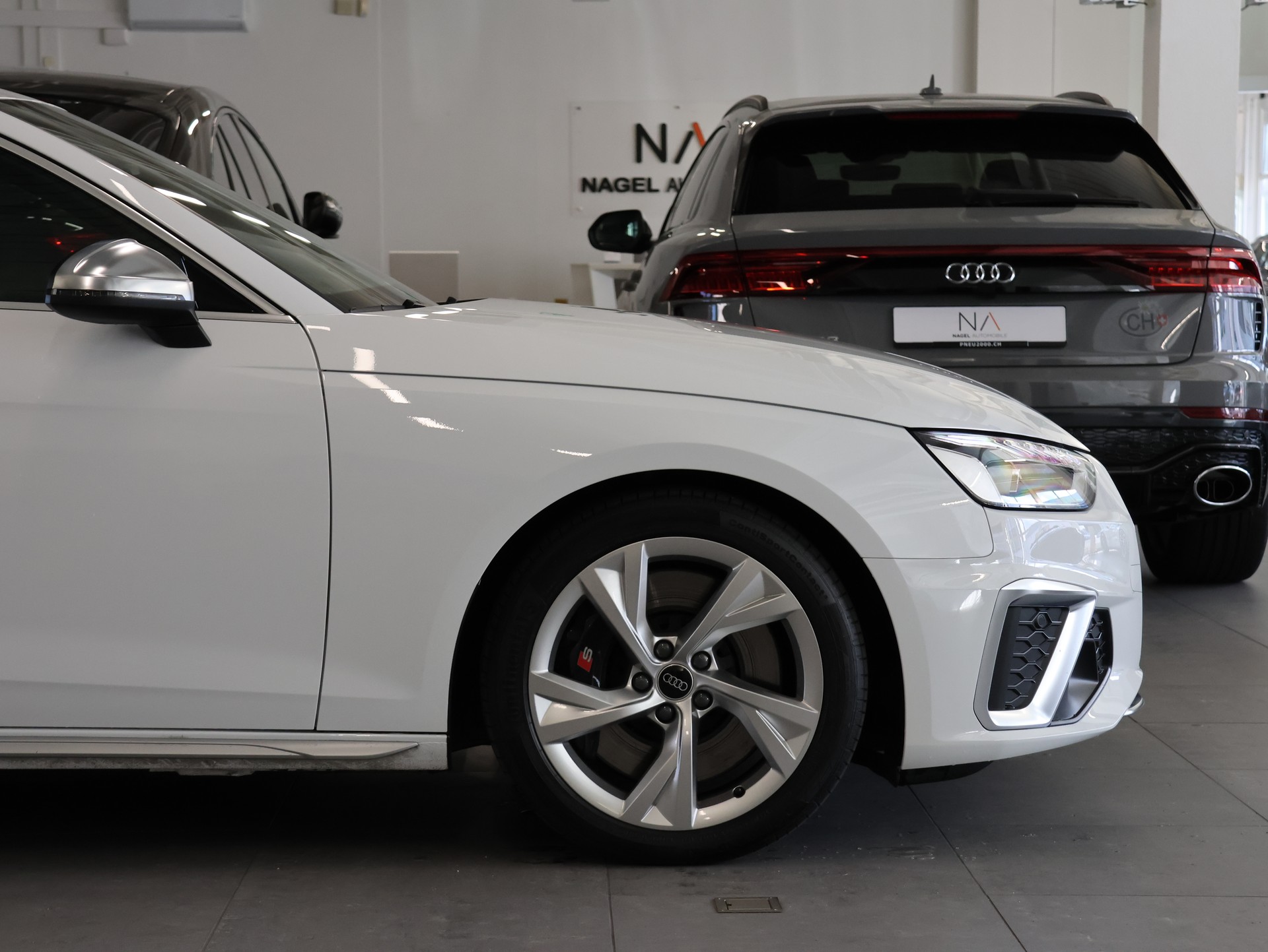 AUDI S4 Avant 3.0 TDI quattro tiptronic *Rückfahrkamera* *Sitzheizung*-image-10