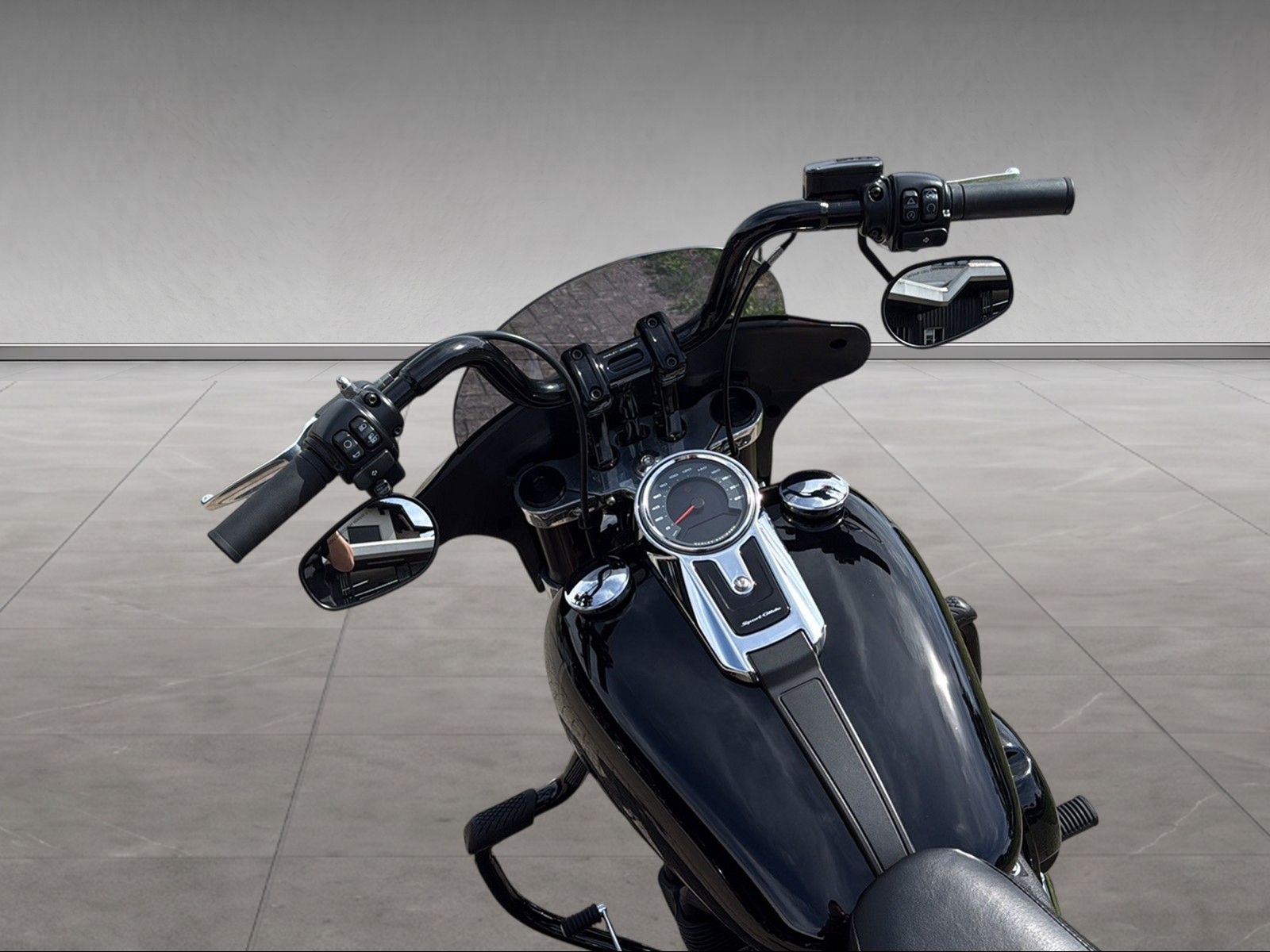 HARLEY-DAVIDSON FLSB Sport Glide Deluxe 107-image-3