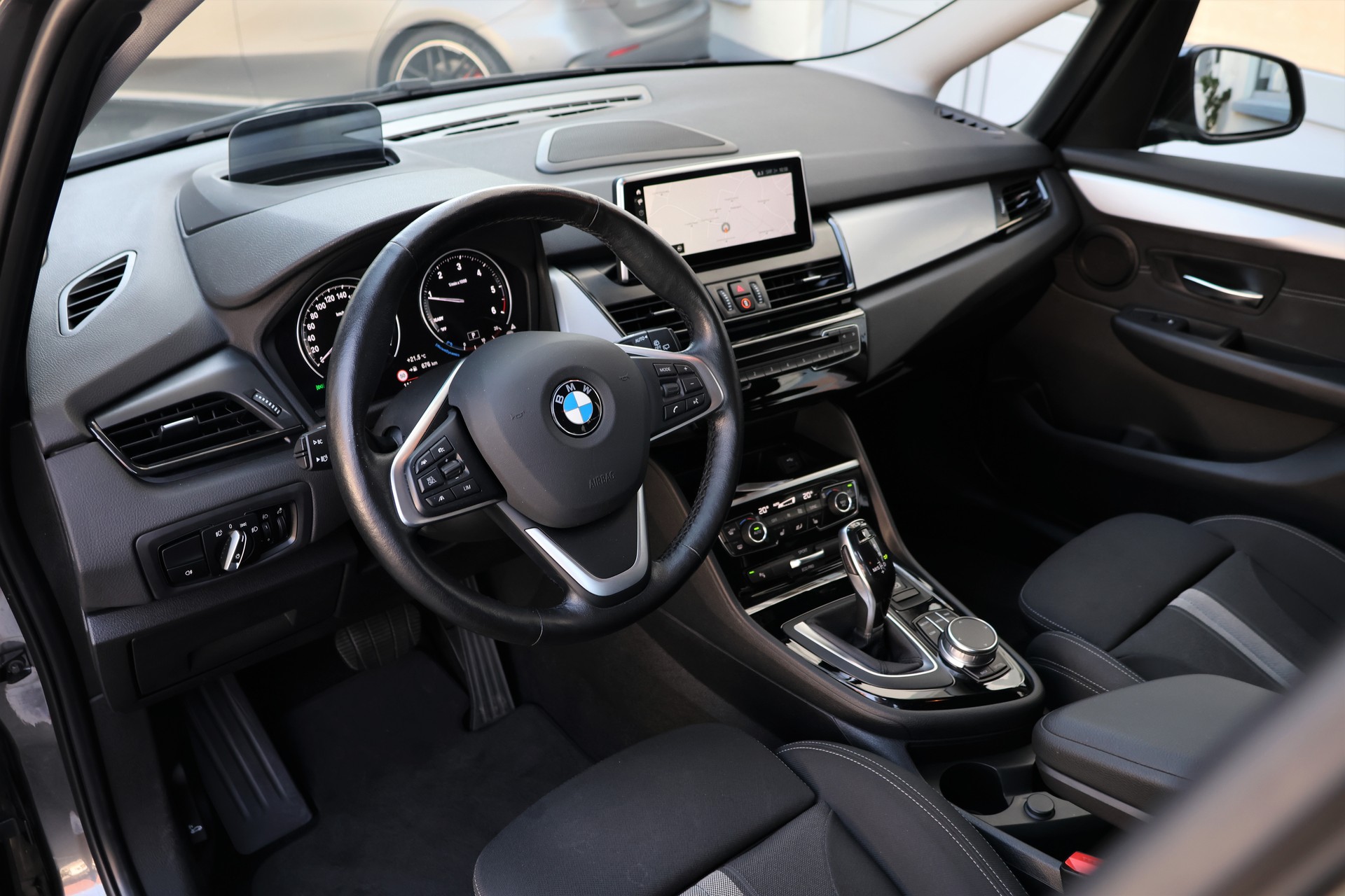 BMW 220d xDrive Gran Tourer Steptronic (CH)-image-9