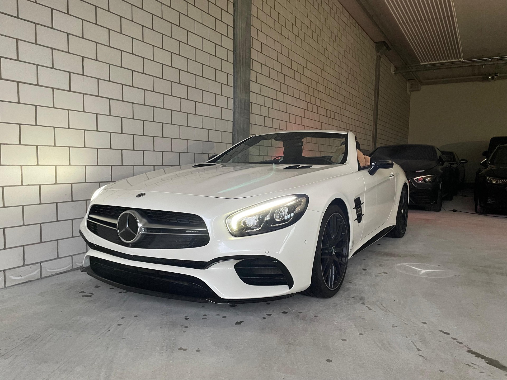 MERCEDES-BENZ SL 63 AMG Speedshift Vollausstattung-showroom-element-1