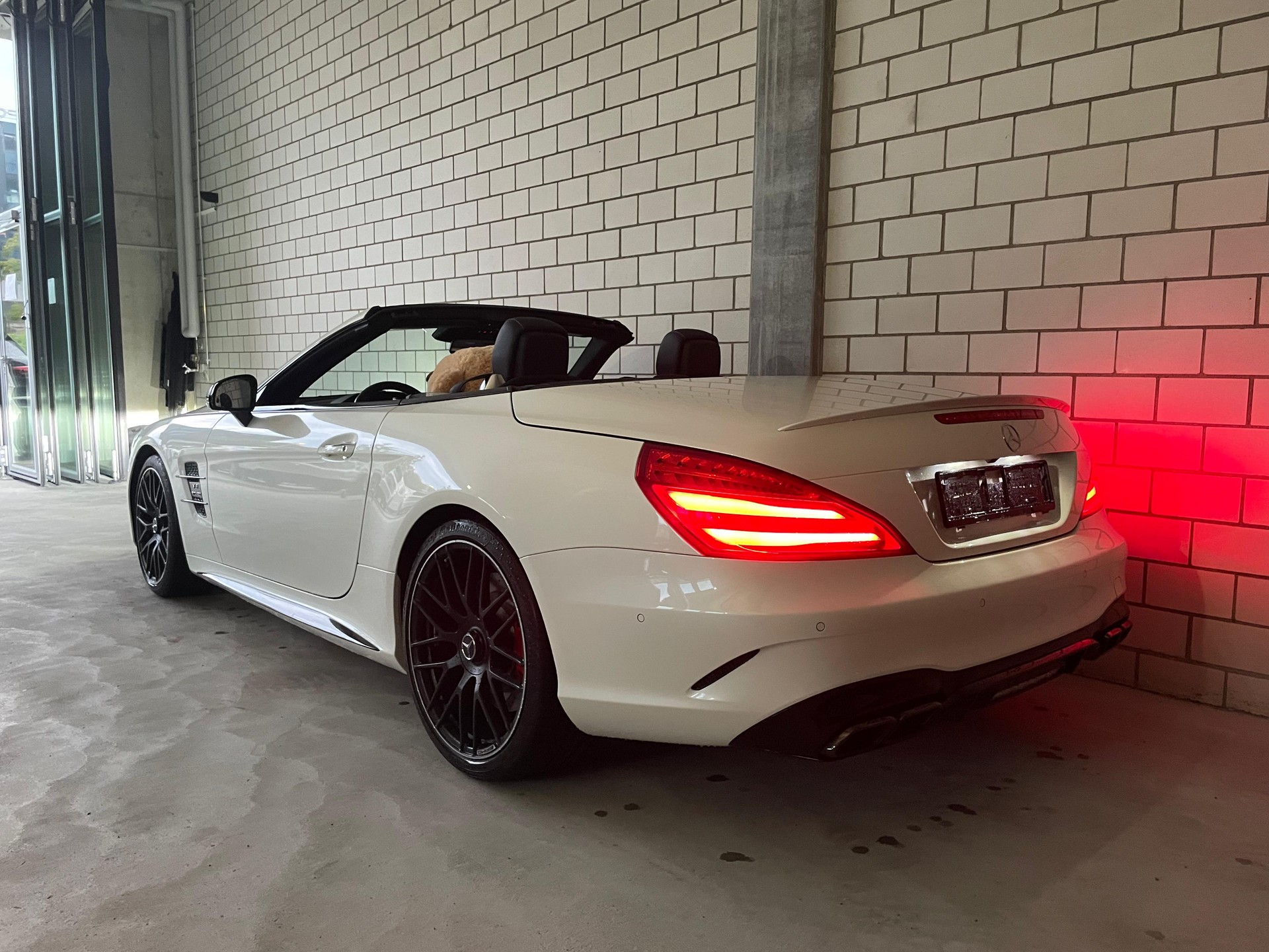 MERCEDES-BENZ SL 63 AMG Speedshift Vollausstattung-showroom-element-2