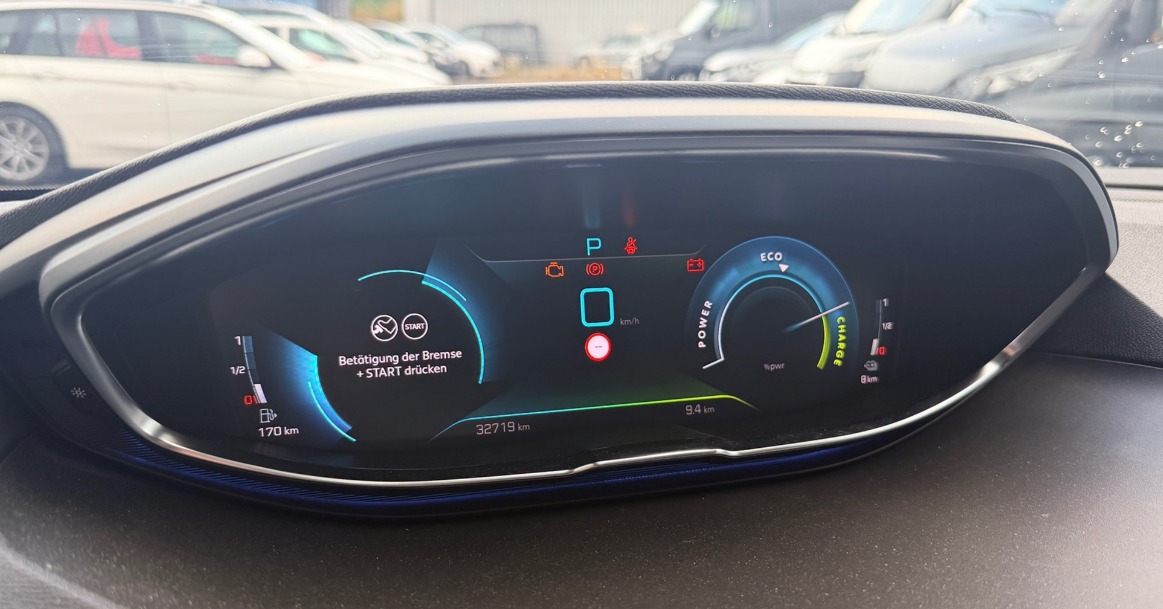 PEUGEOT 3008 225e Hybrid2 AllureP-image-7