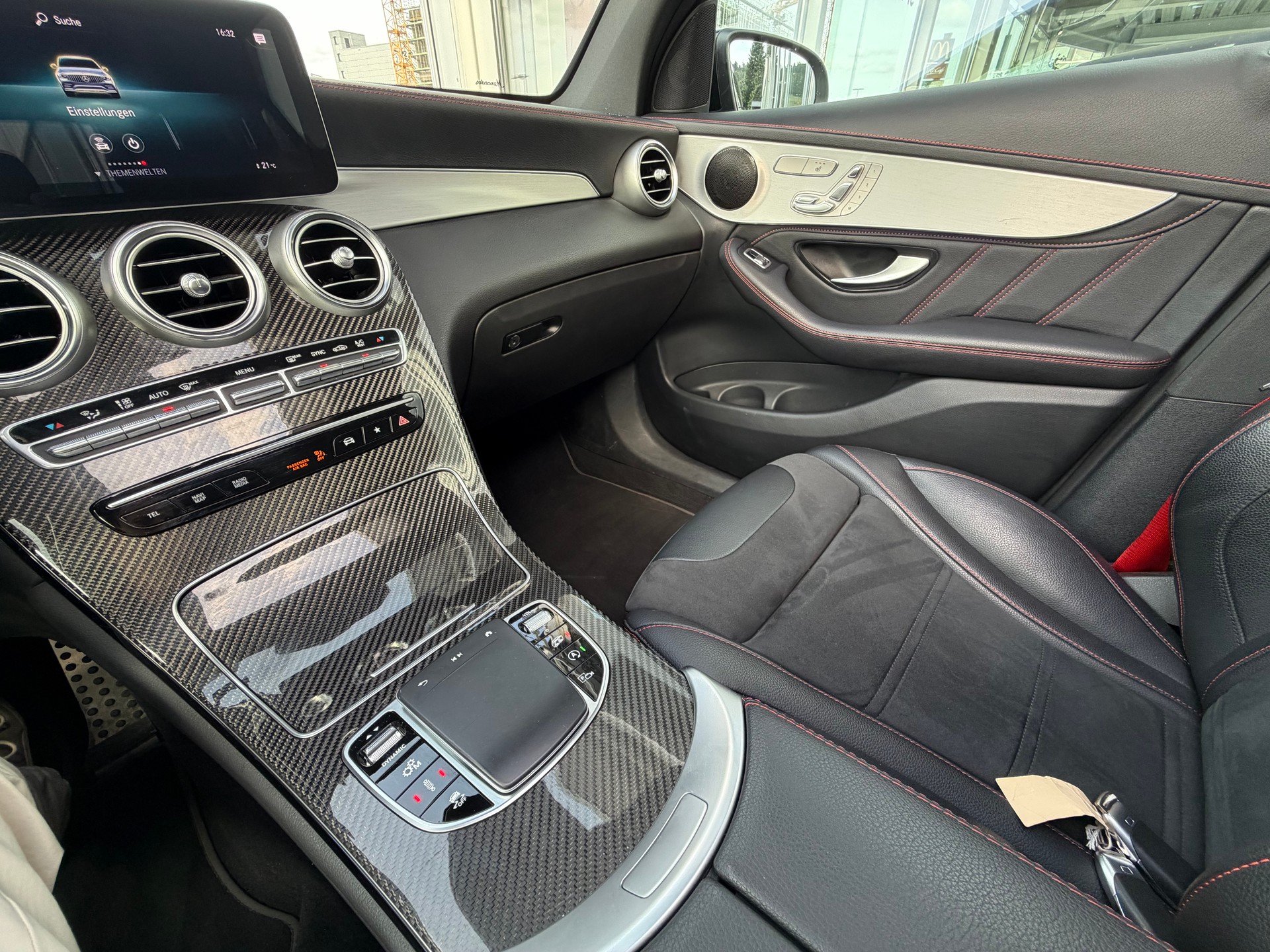 MERCEDES-BENZ GLC 43 AMG 4Matic 9G-Tronic-image-31