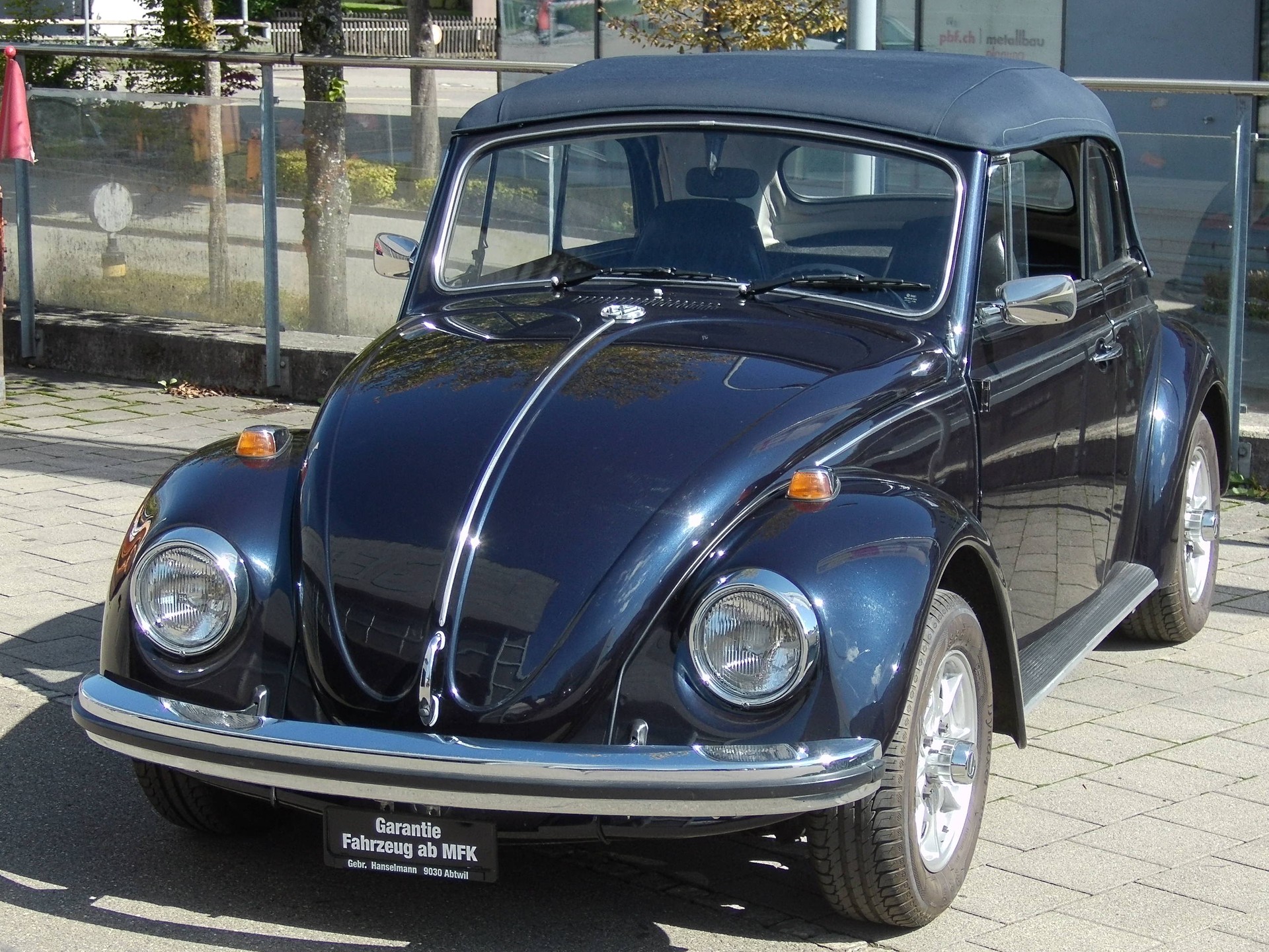 VW Cabriolet mit Veteraneneintrag für 6 Jahre-image-2