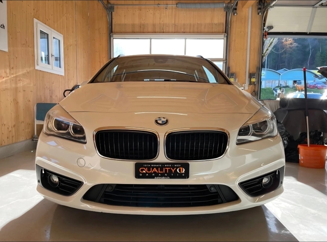 BMW 218d Gran Tourer Steptronic-showroom-element-1
