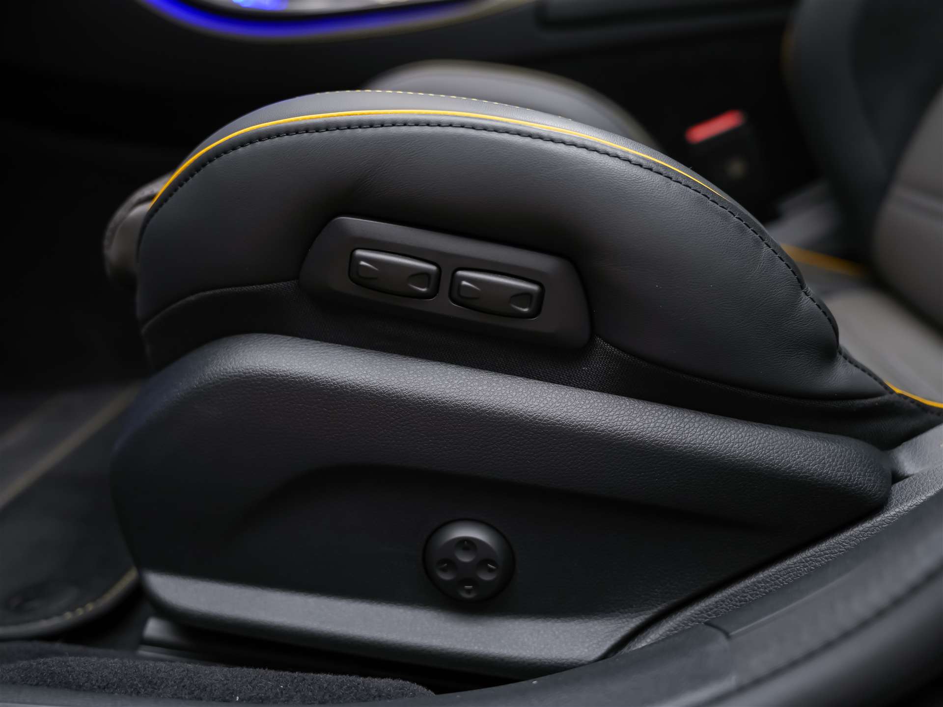 MERCEDES-BENZ AMG E 63 S 4Matic+ Speedshift 9G-TCT *FINAL EDITION*MSI+*Schalensitze*Panorama*Sitzbelüftung*-image-32