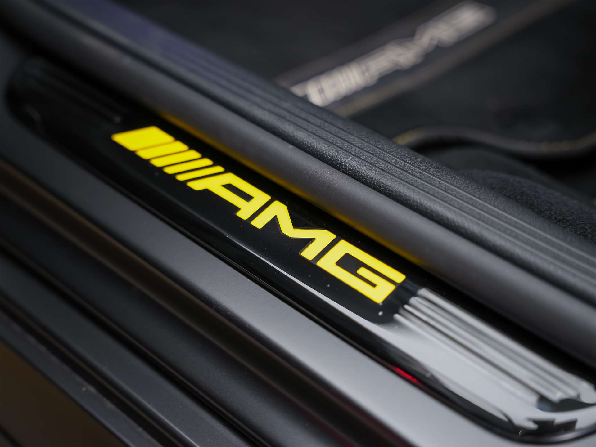 MERCEDES-BENZ AMG E 63 S 4Matic+ Speedshift 9G-TCT *FINAL EDITION*MSI+*Schalensitze*Panorama*Sitzbelüftung*-image-31