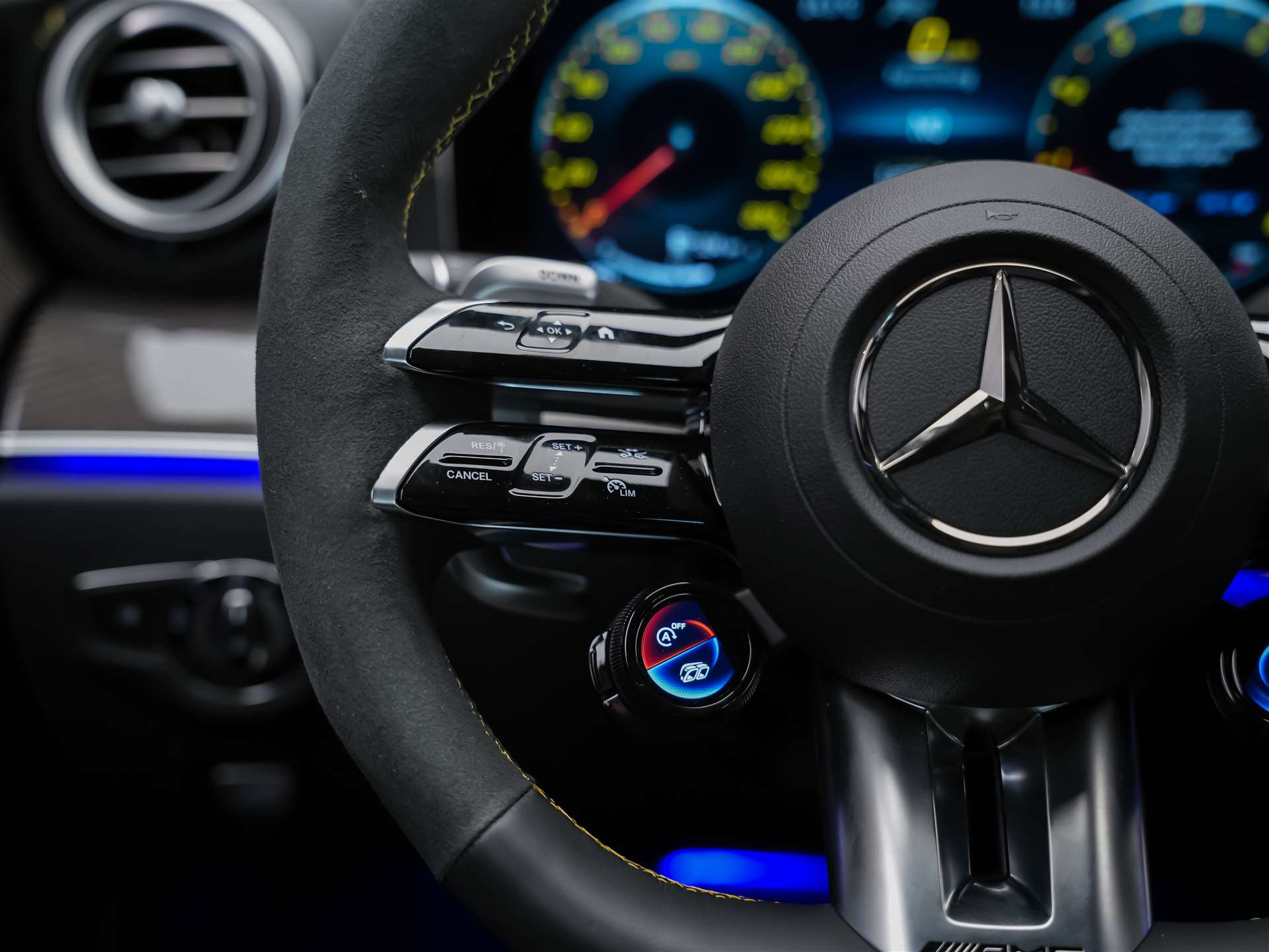 MERCEDES-BENZ AMG E 63 S 4Matic+ Speedshift 9G-TCT *FINAL EDITION*MSI+*Schalensitze*Panorama*Sitzbelüftung*-image-34