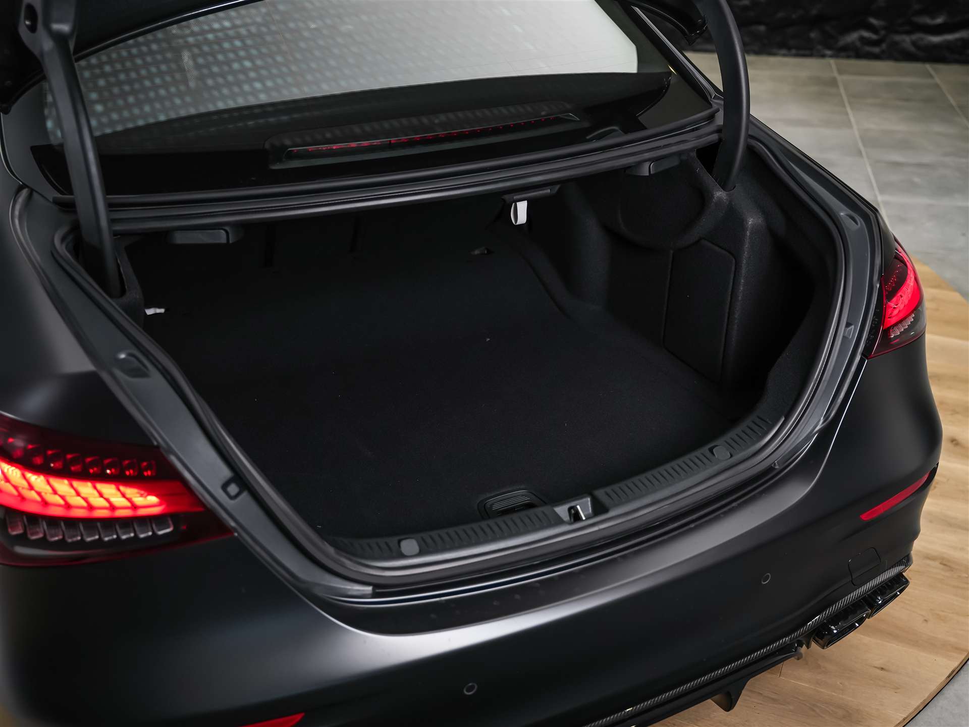 MERCEDES-BENZ AMG E 63 S 4Matic+ Speedshift 9G-TCT *FINAL EDITION*MSI+*Schalensitze*Panorama*Sitzbelüftung*-image-54