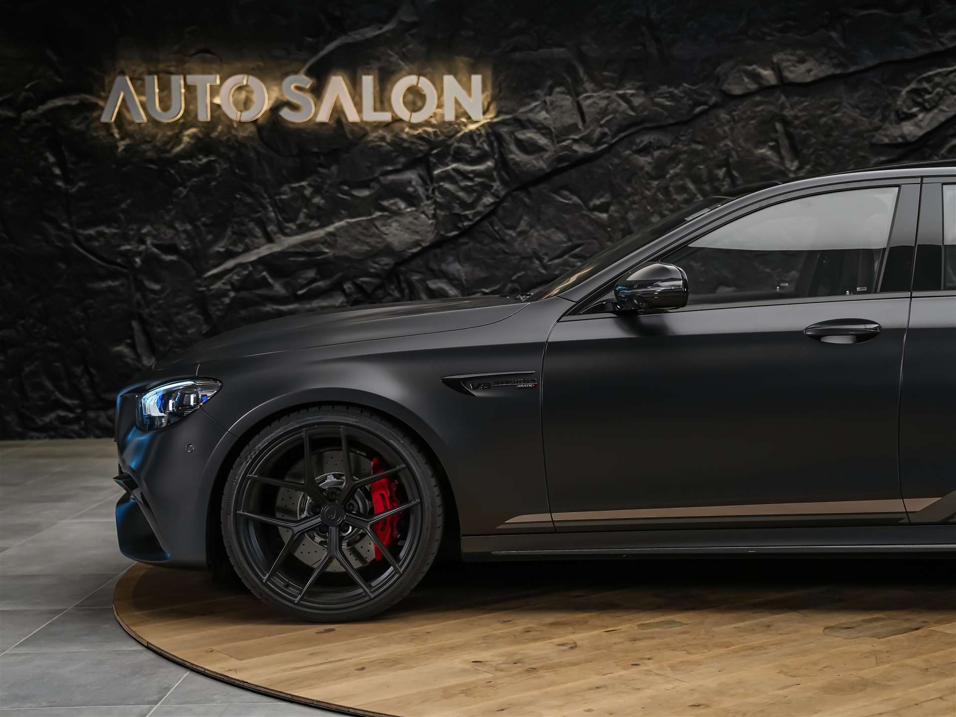 MERCEDES-BENZ AMG E 63 S 4Matic+ Speedshift 9G-TCT *FINAL EDITION*MSI+*Schalensitze*Panorama*Sitzbelüftung*-image-19