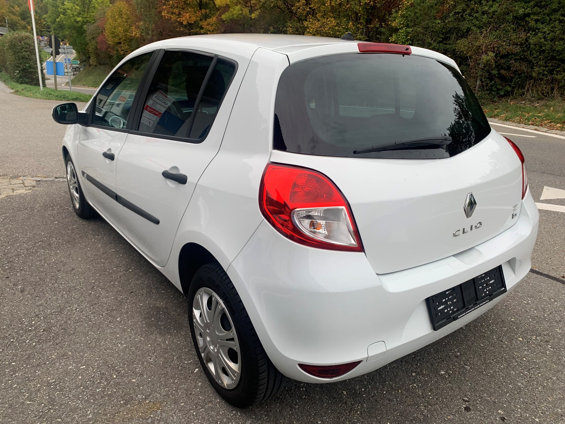 RENAULT Clio 1.2 16V Turbo Night&Day-image-8