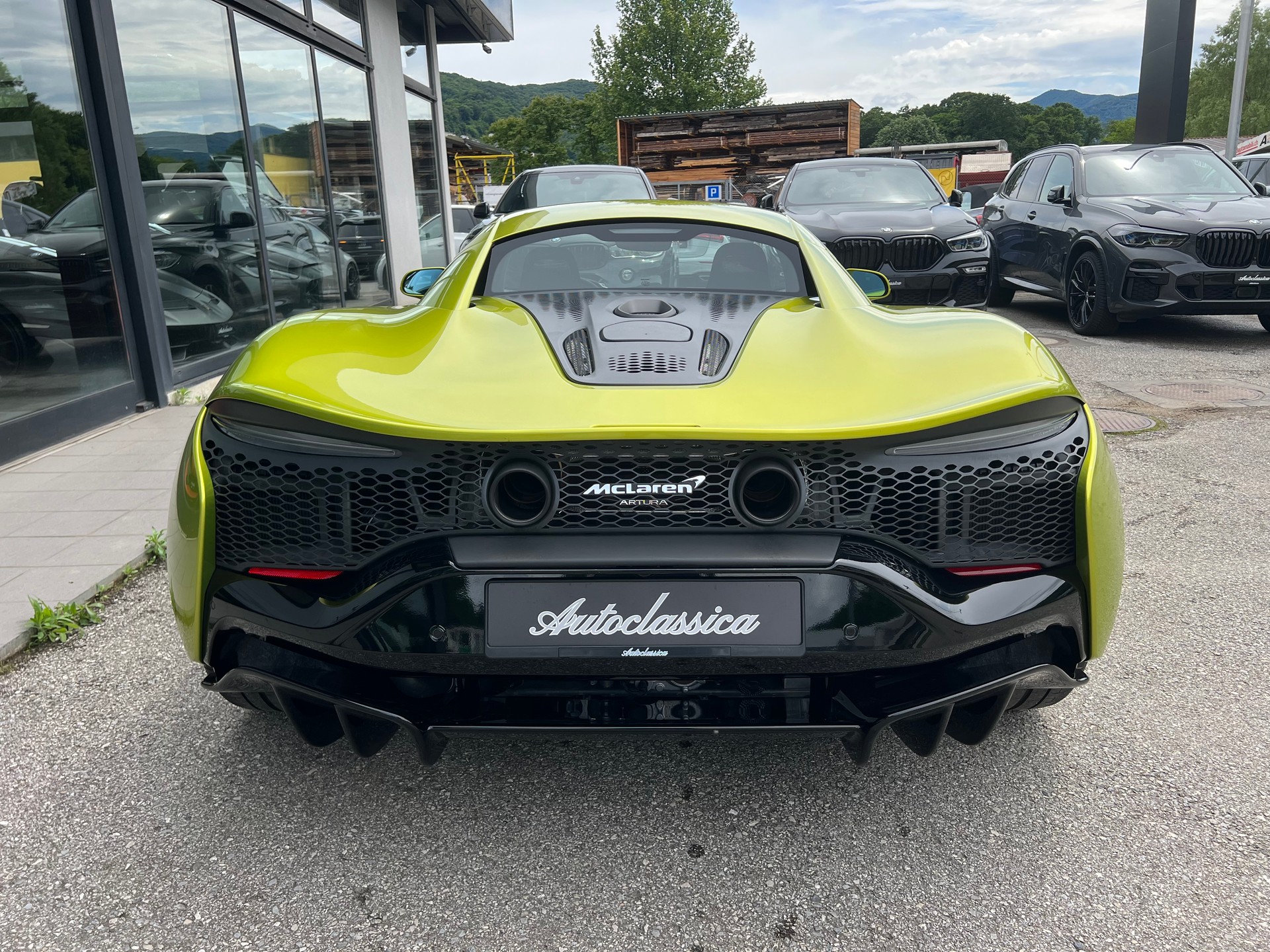 McLAREN ARTURA 3.0 V6-showroom-element-2