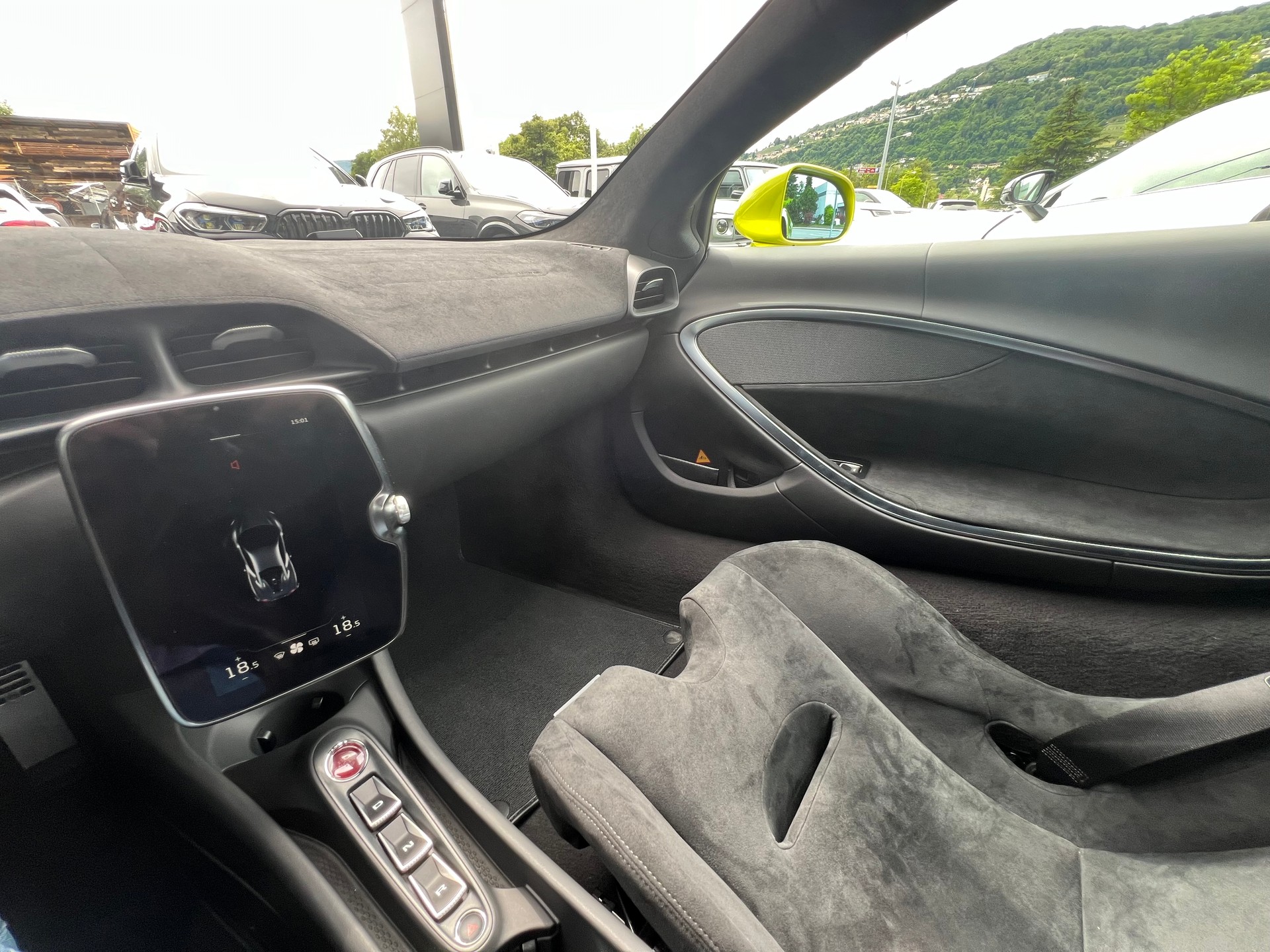 McLAREN ARTURA 3.0 V6-image-15