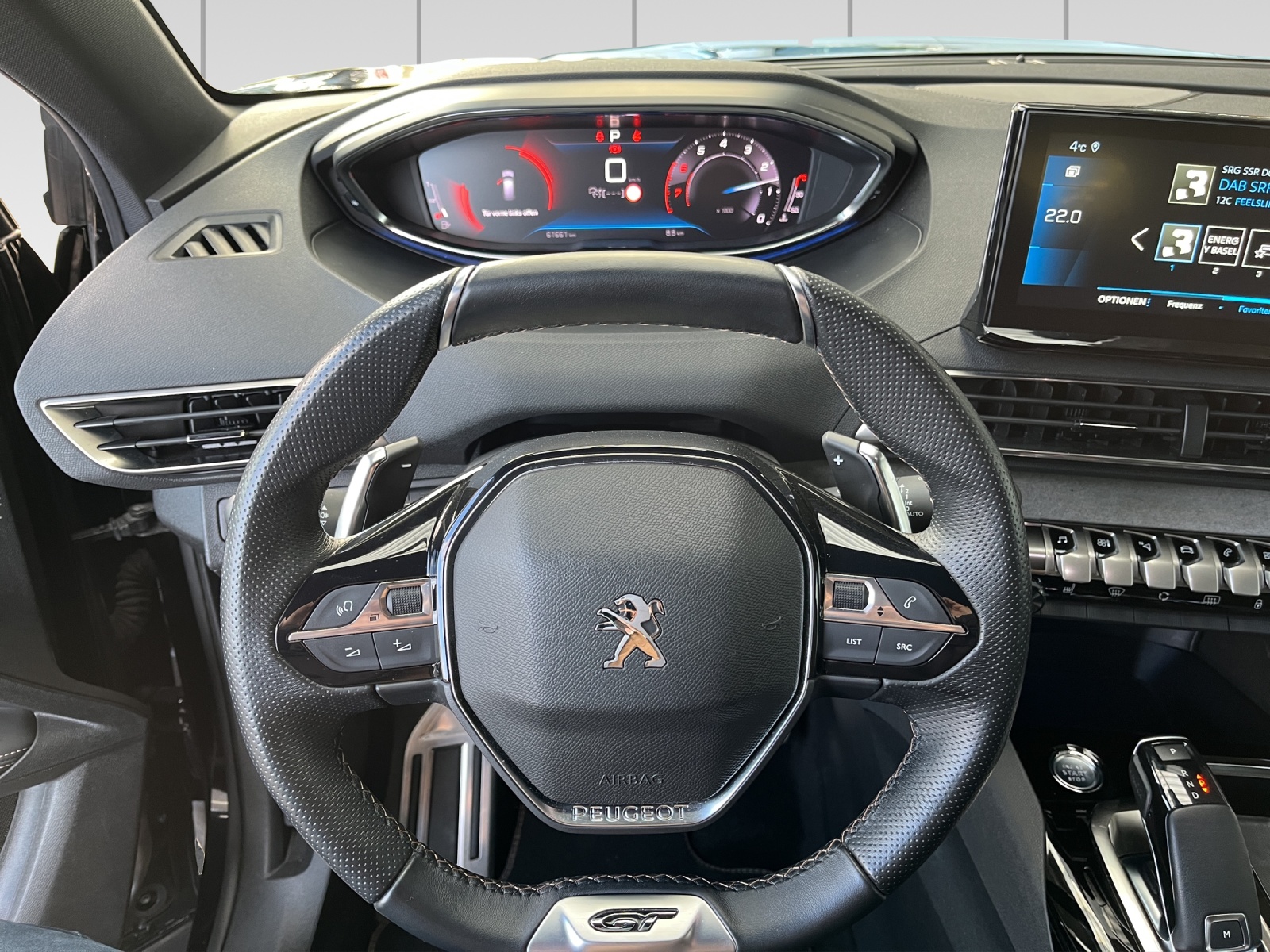 PEUGEOT 5008 1.6 Pure Tech GT Pack EAT8-image-8