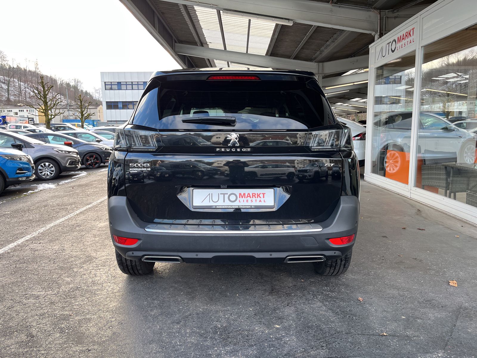 PEUGEOT 5008 1.6 Pure Tech GT Pack EAT8-showroom-element-3