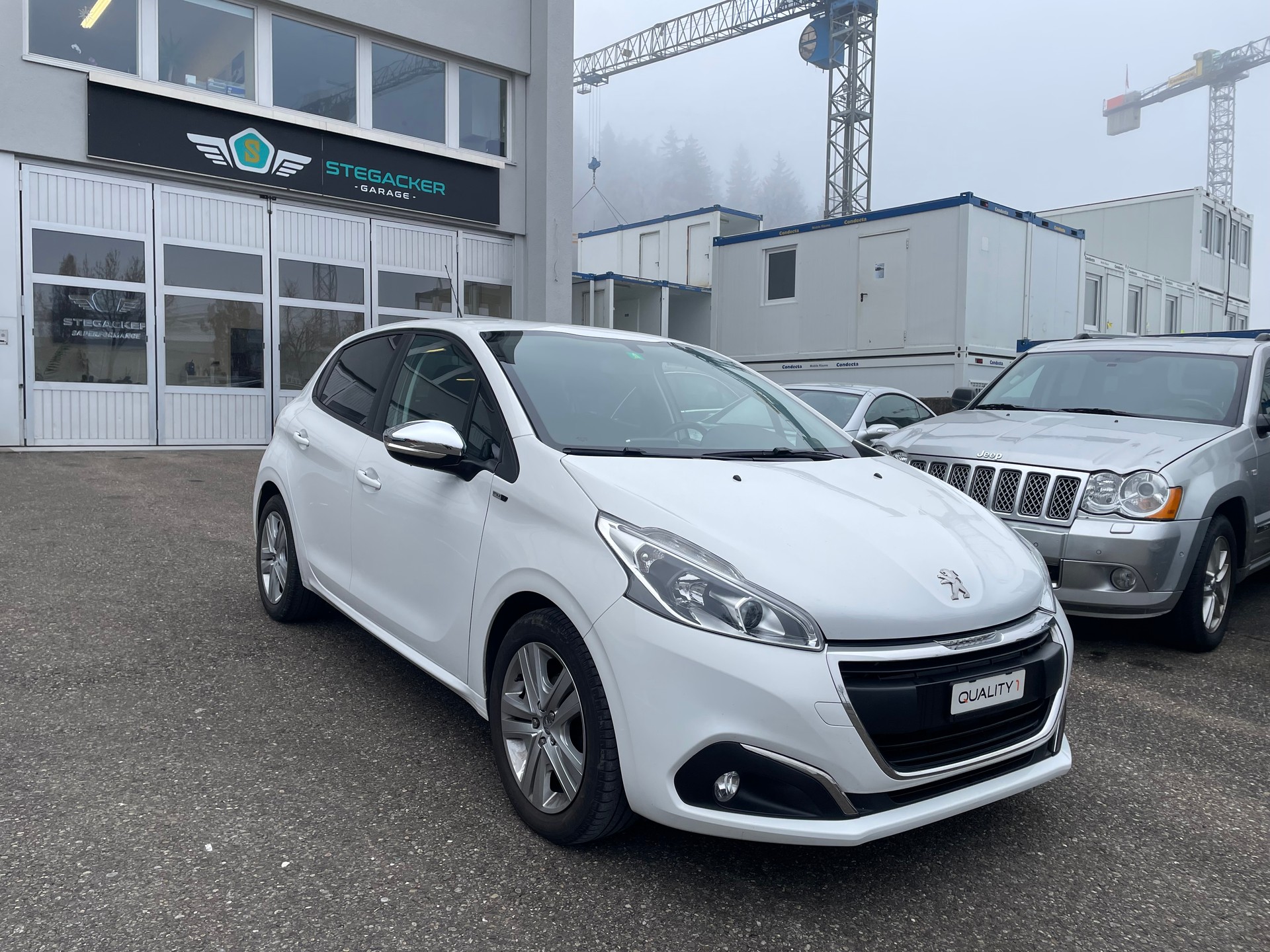 PEUGEOT 208 1.2 PureTech Style EAT6