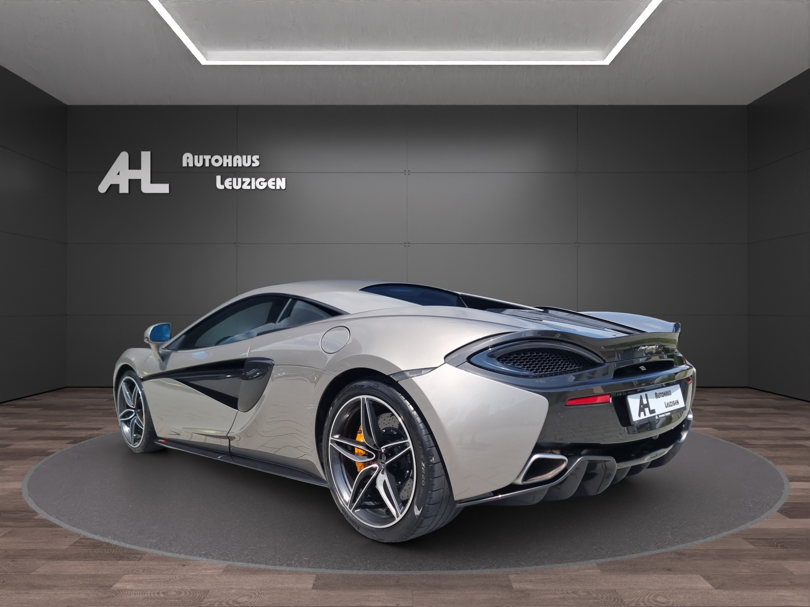 McLAREN 570S Coupé 3.8 V8 SSG-image-2