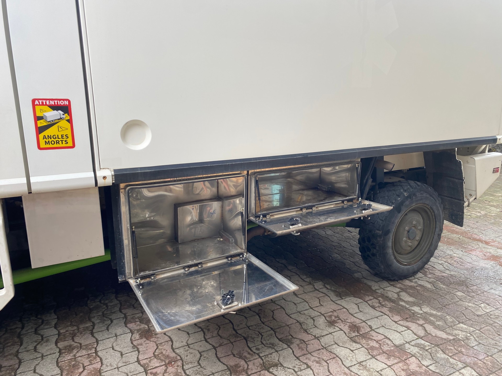 BUCHER Duro 4x4-image-5