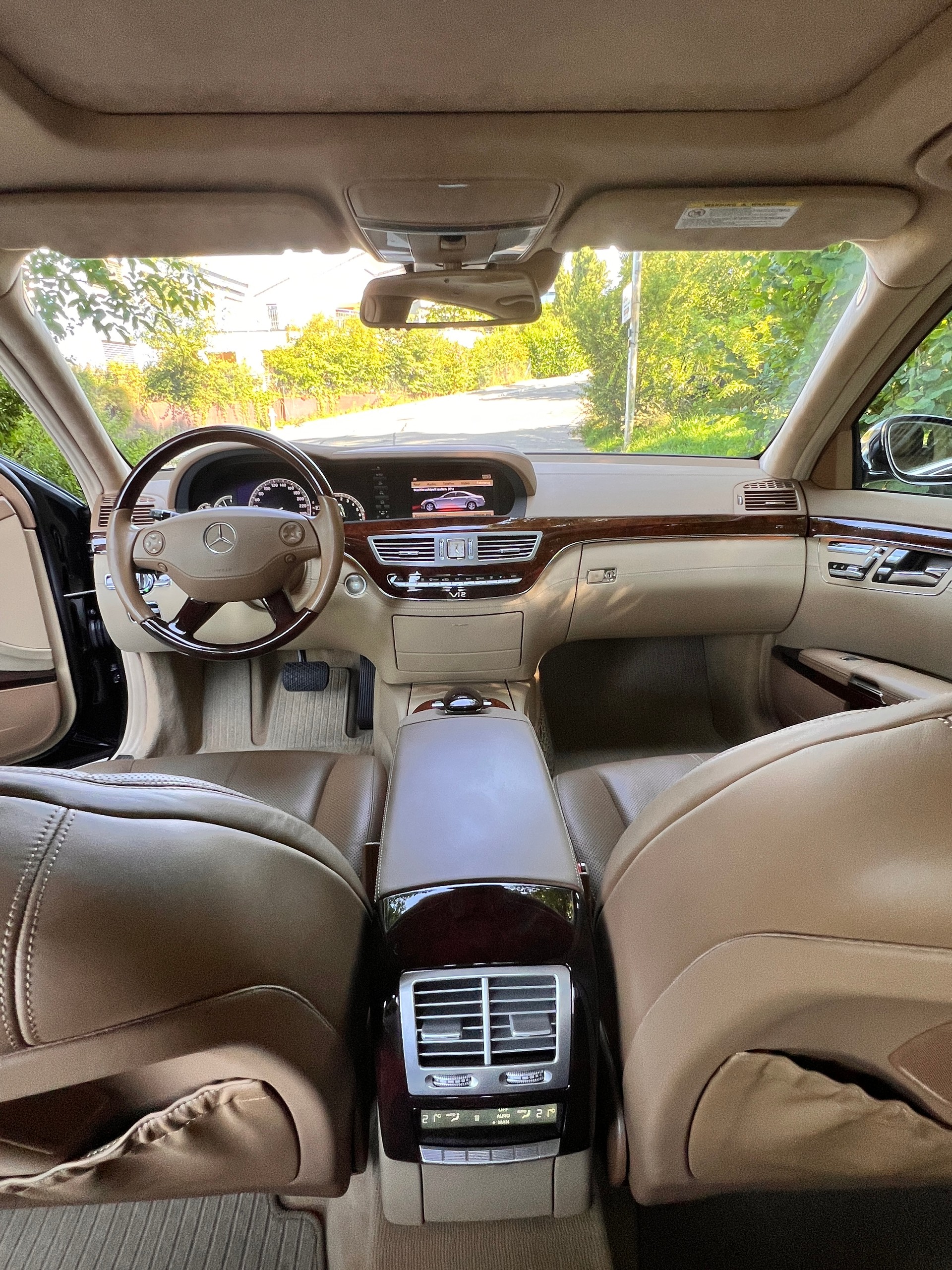 MERCEDES-BENZ S 600 L-image-9