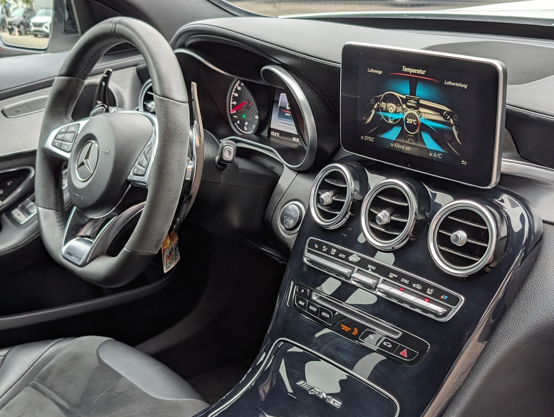 MERCEDES-BENZ C 63 AMG Speedshift-image-17