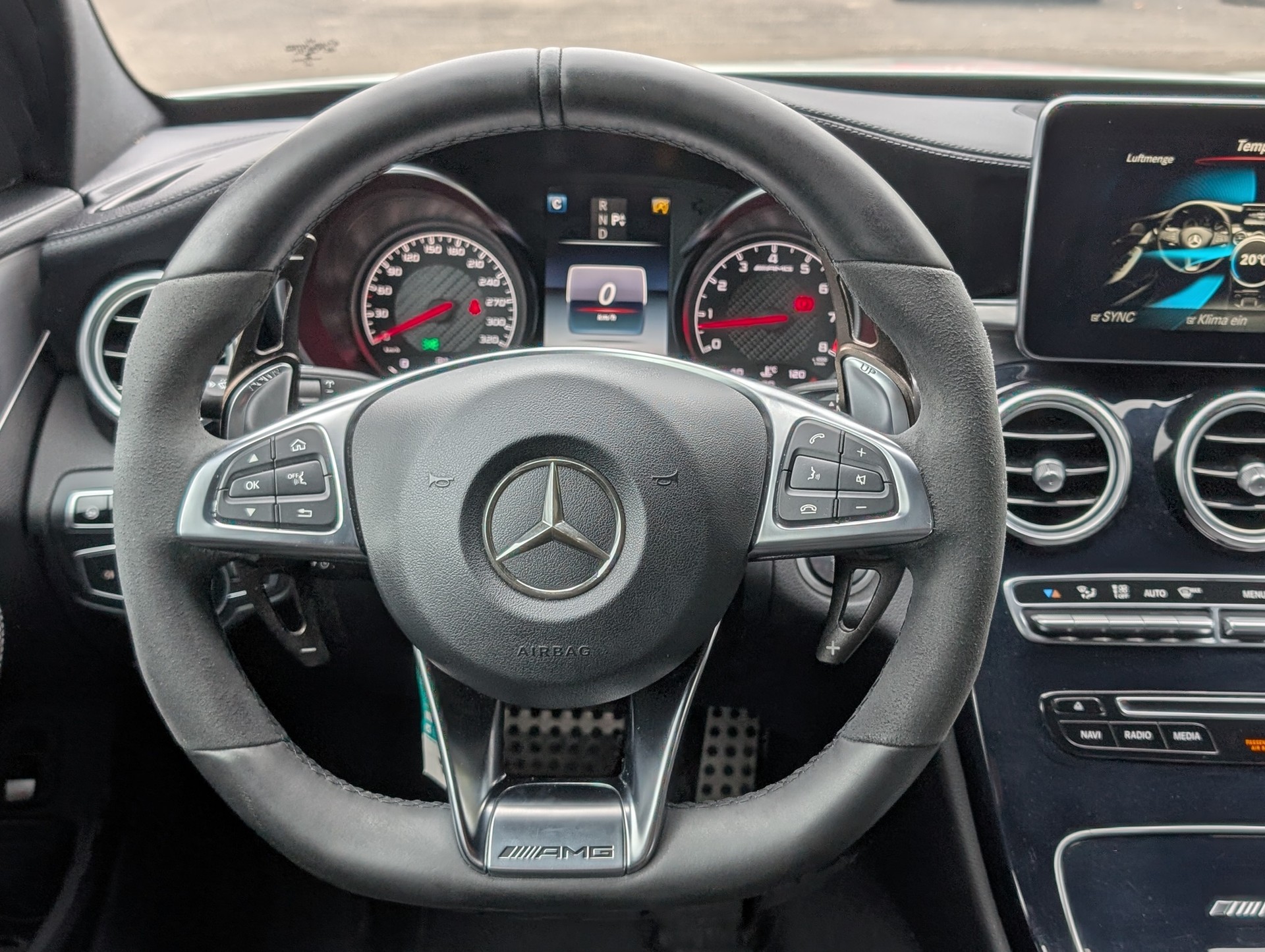 MERCEDES-BENZ C 63 AMG Speedshift-image-13