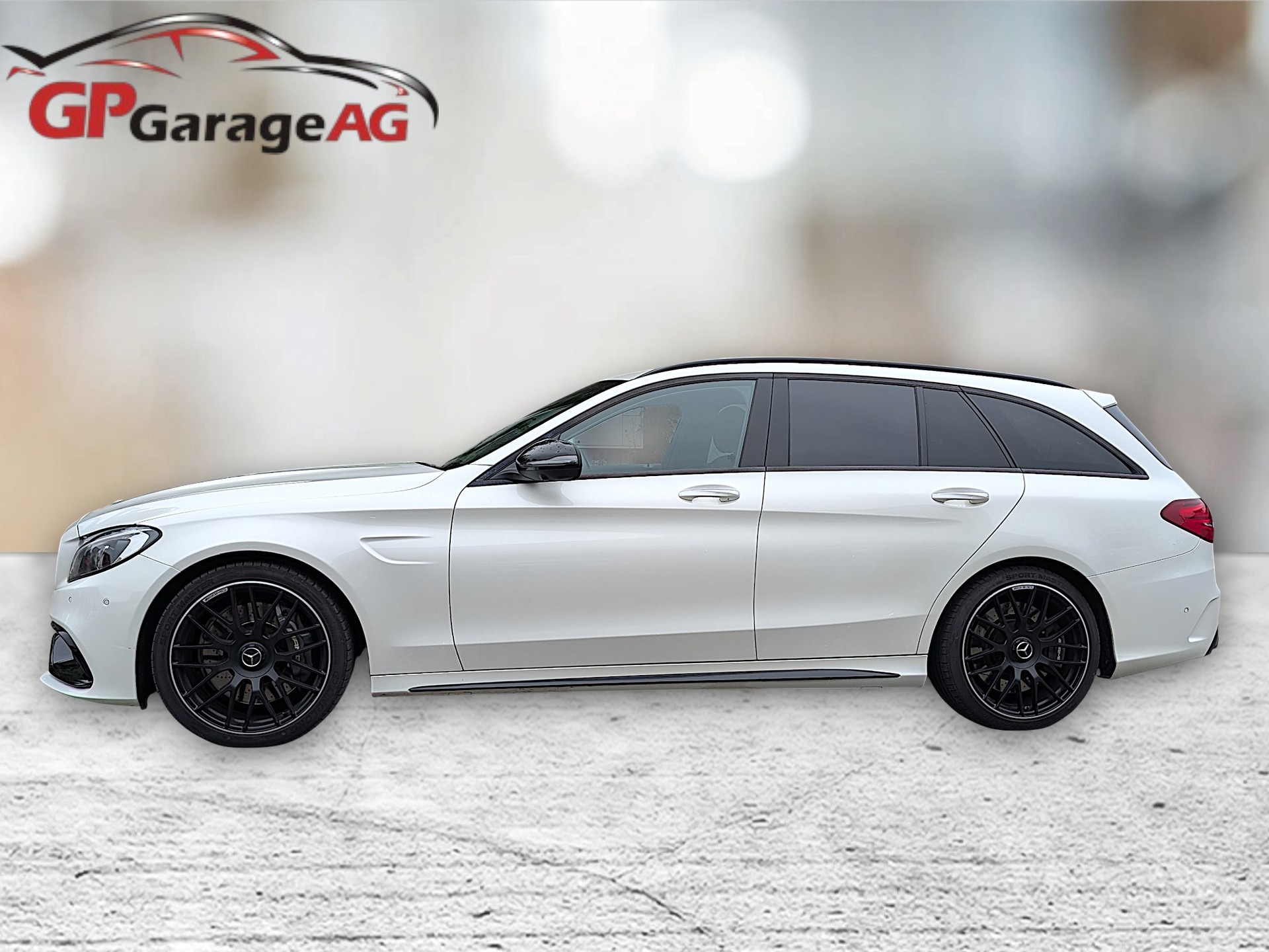 MERCEDES-BENZ C 63 AMG Speedshift-showroom-element-2