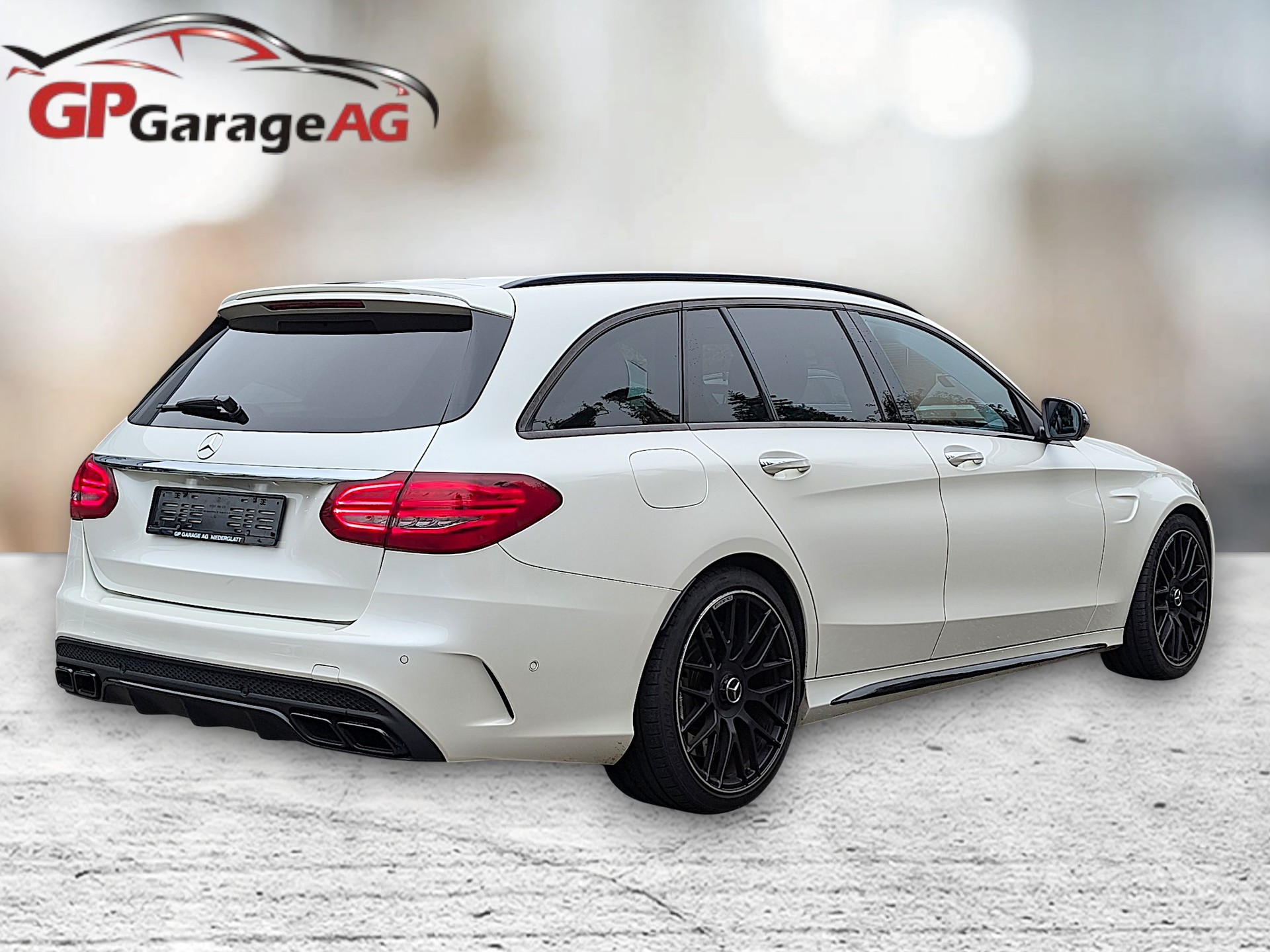 MERCEDES-BENZ C 63 AMG Speedshift-image-5