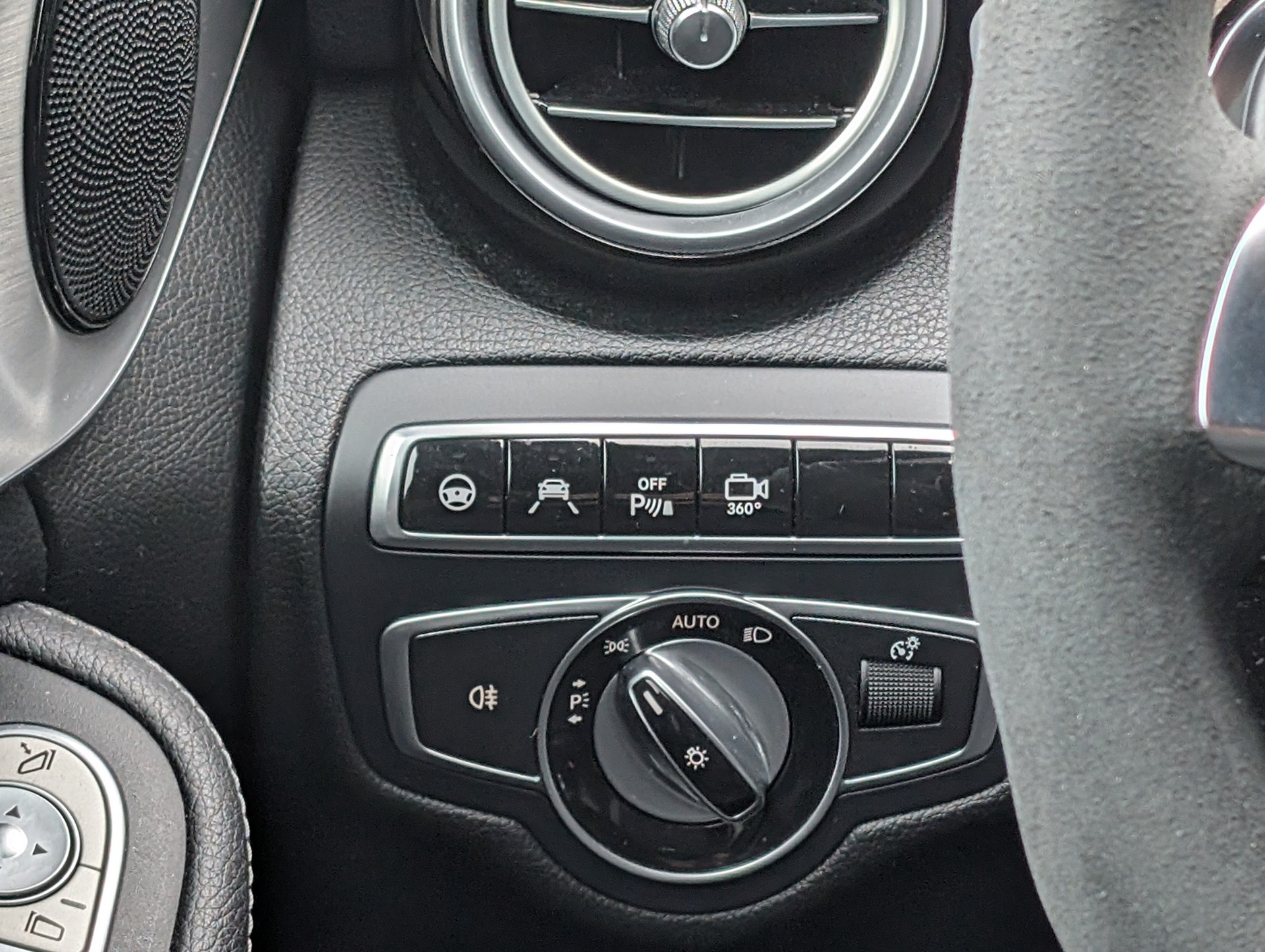 MERCEDES-BENZ C 63 AMG Speedshift-image-14
