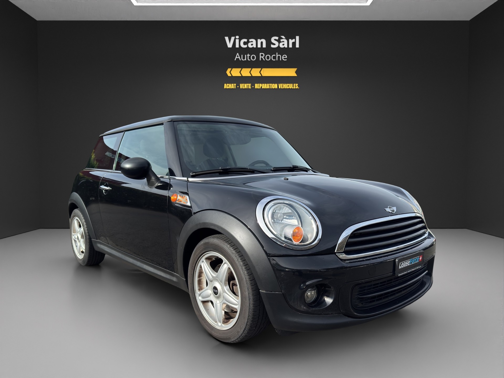 MINI One-image-2