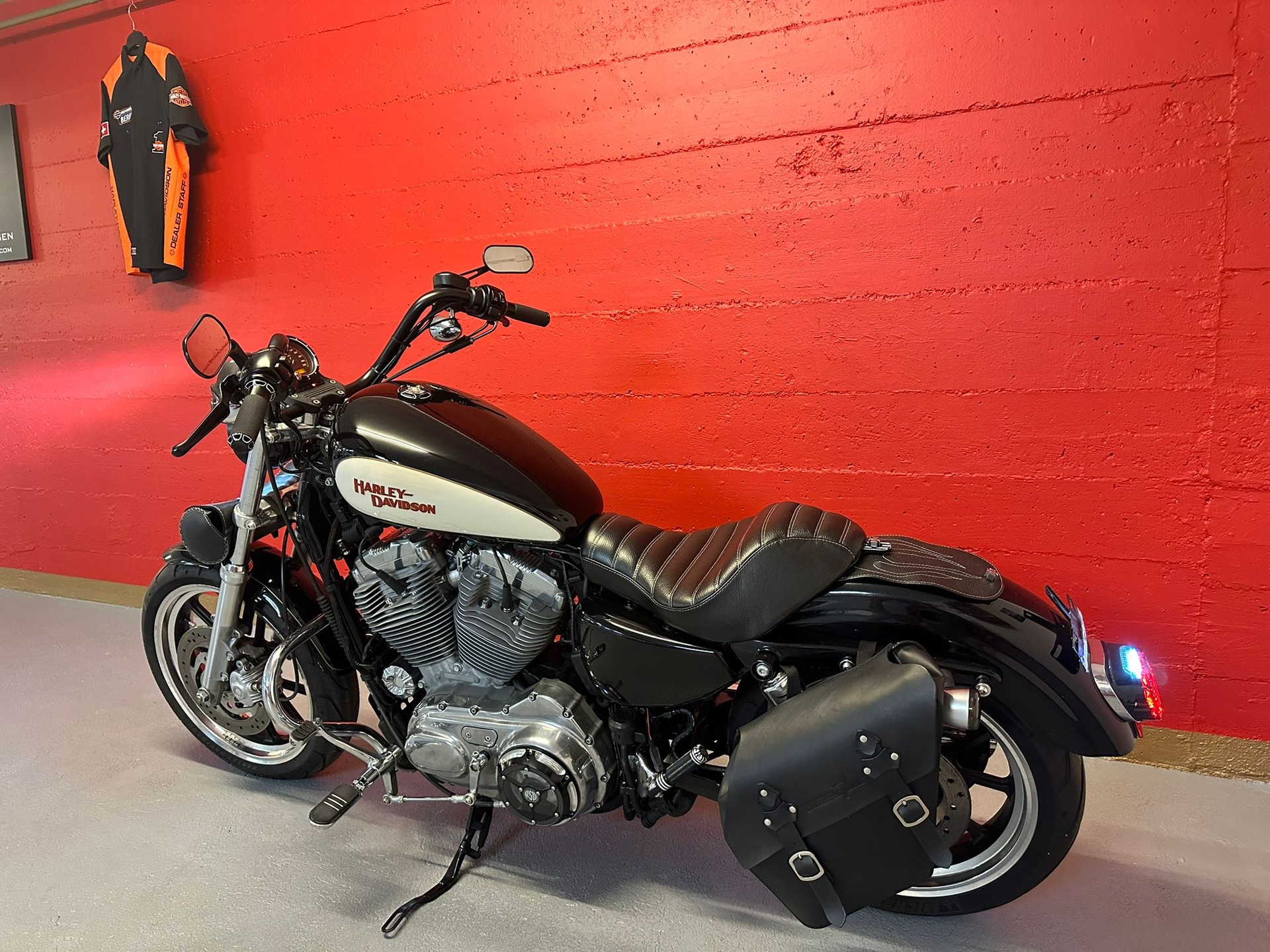 HARLEY-DAVIDSON XL 883 L Sportster Super Low-image-3