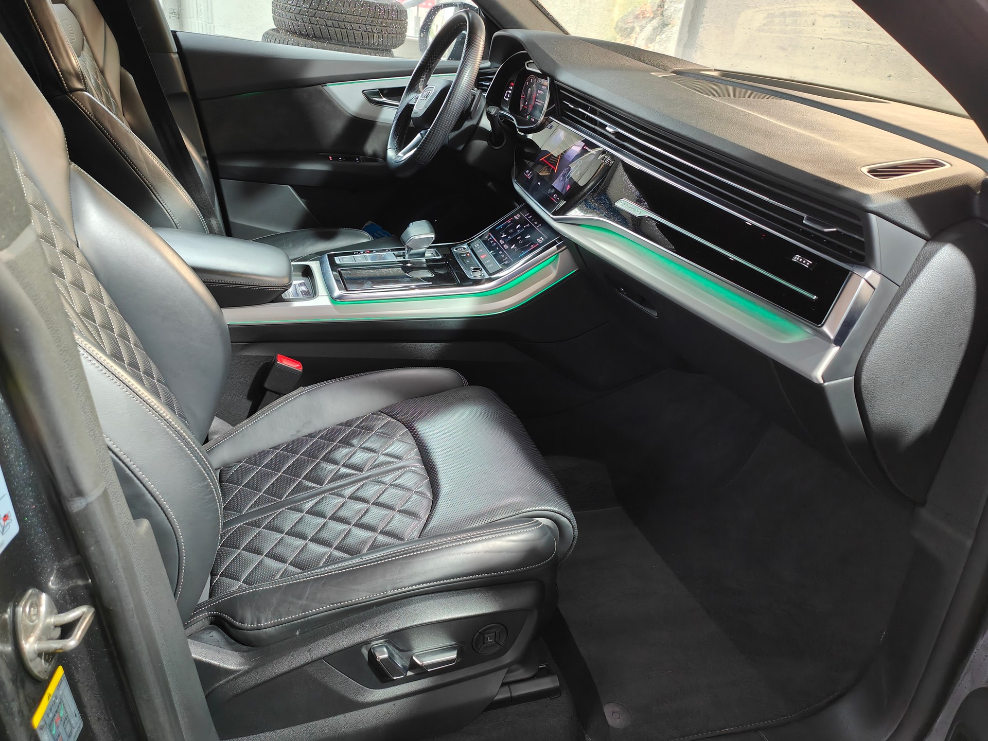 AUDI Q8 50 TDI Black Edition quattro tiptronic-image-14
