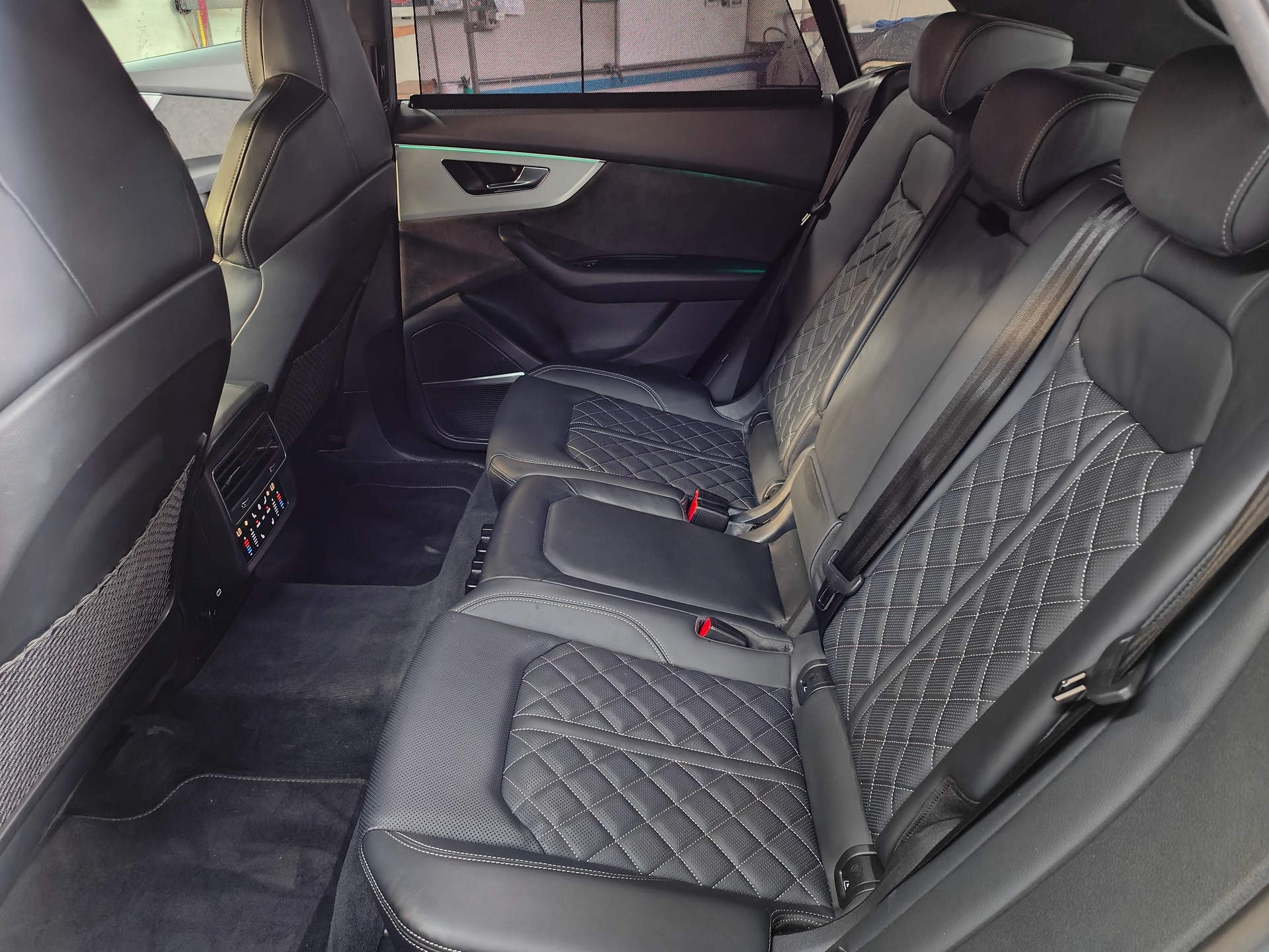 AUDI Q8 50 TDI Black Edition quattro tiptronic-image-17