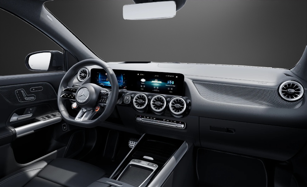 MERCEDES-BENZ GLA AMG 35 4Matic 8G-DCT-image-8