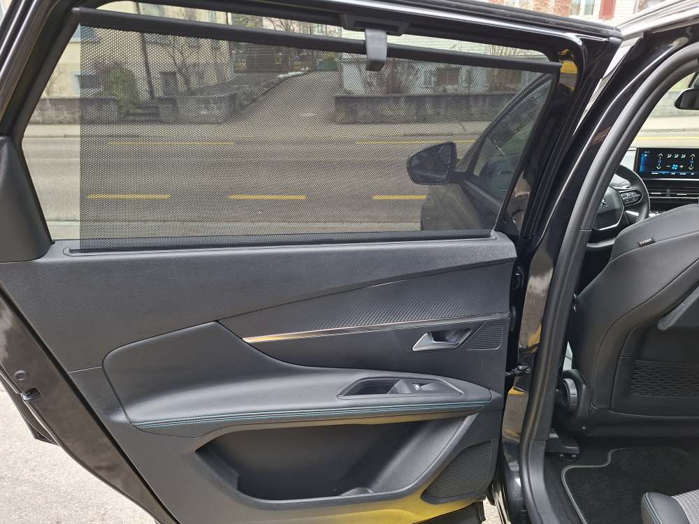 PEUGEOT 5008 1.5 BlueHDi Allure Pack-image-25