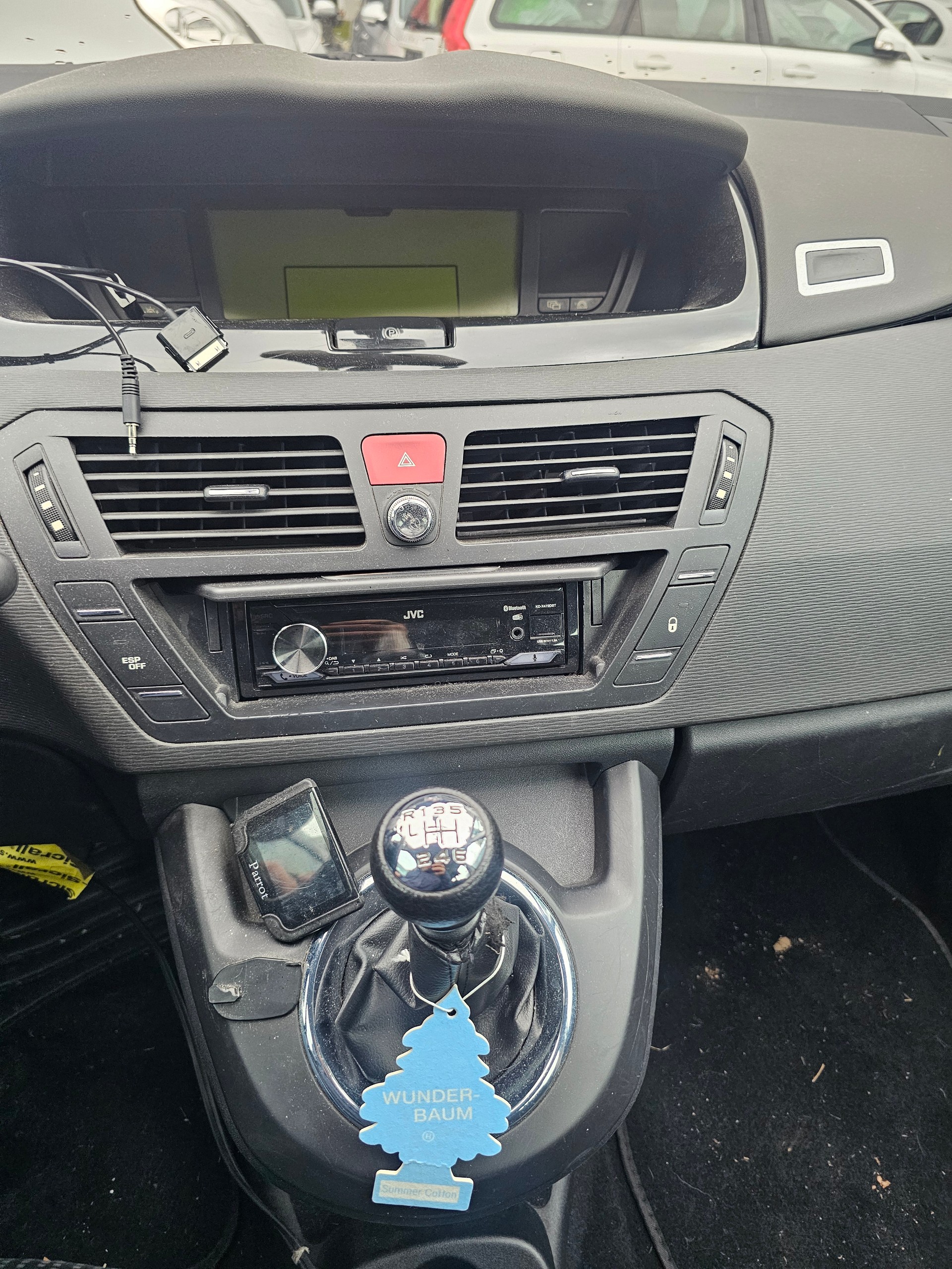 CITROEN Grand C4 Picasso 2.0 HDI Dynamique-image-10
