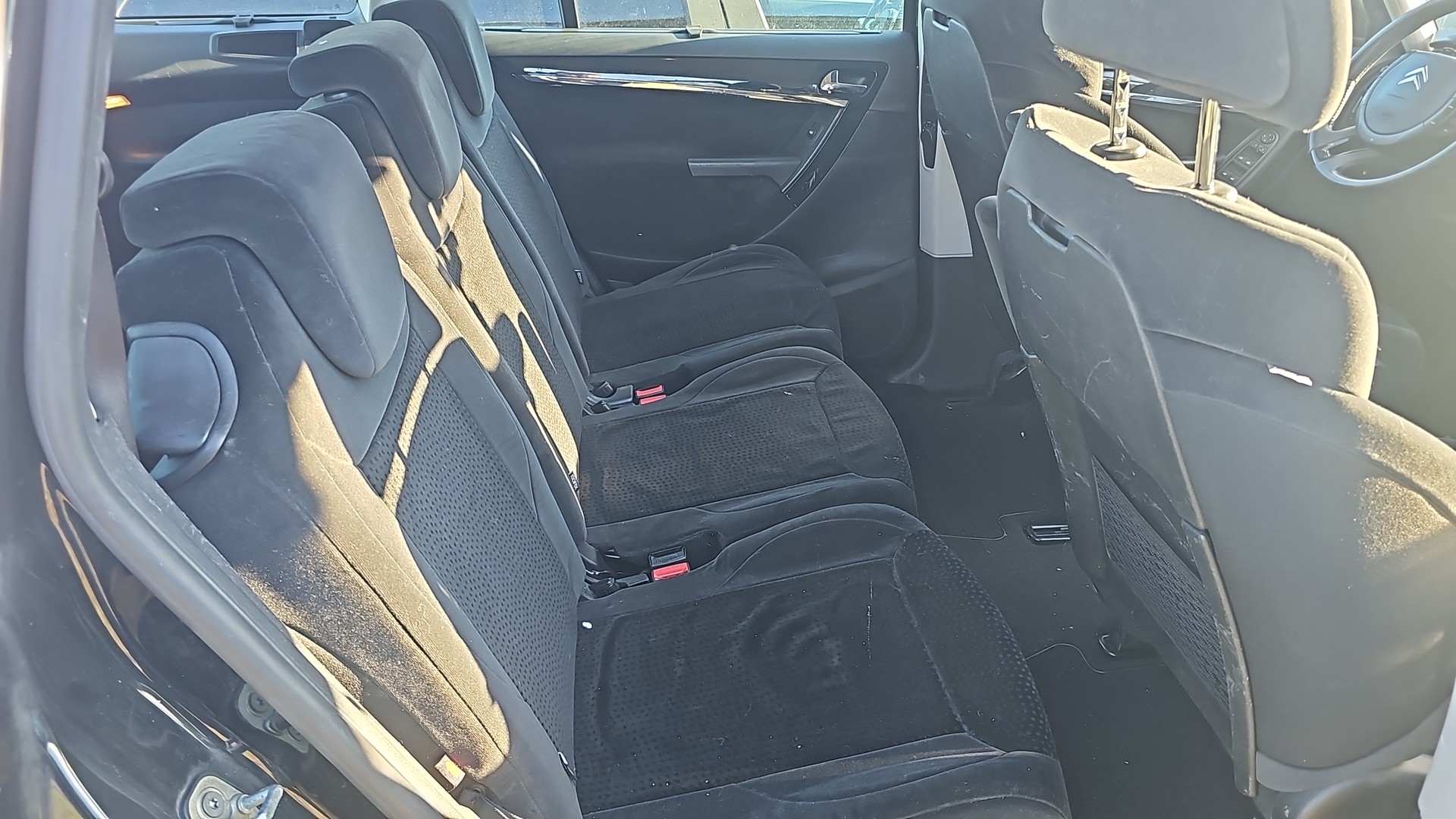 CITROEN Grand C4 Picasso 2.0 HDI Dynamique-image-8
